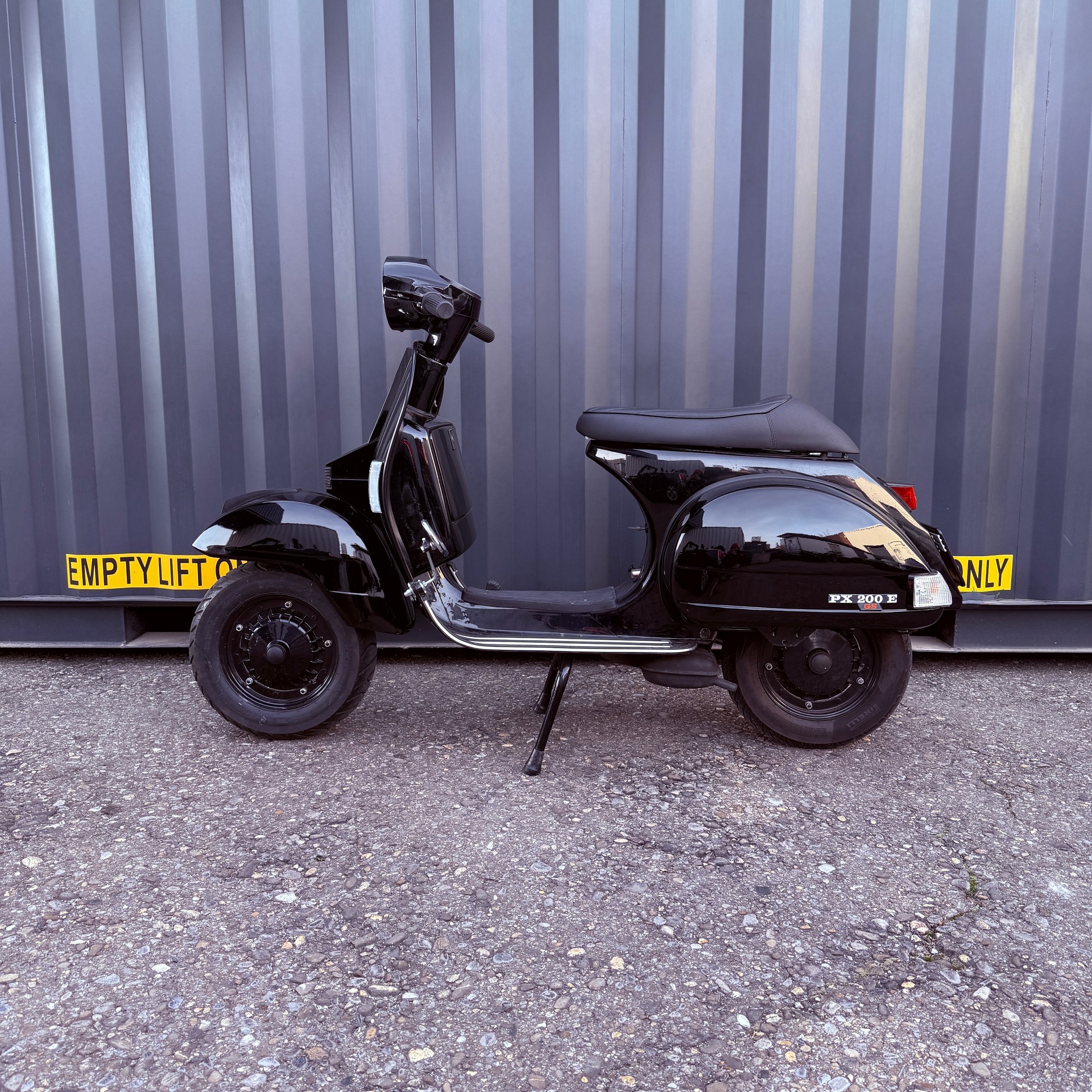 PIAGGIO Vespa PX 200 E-image-12
