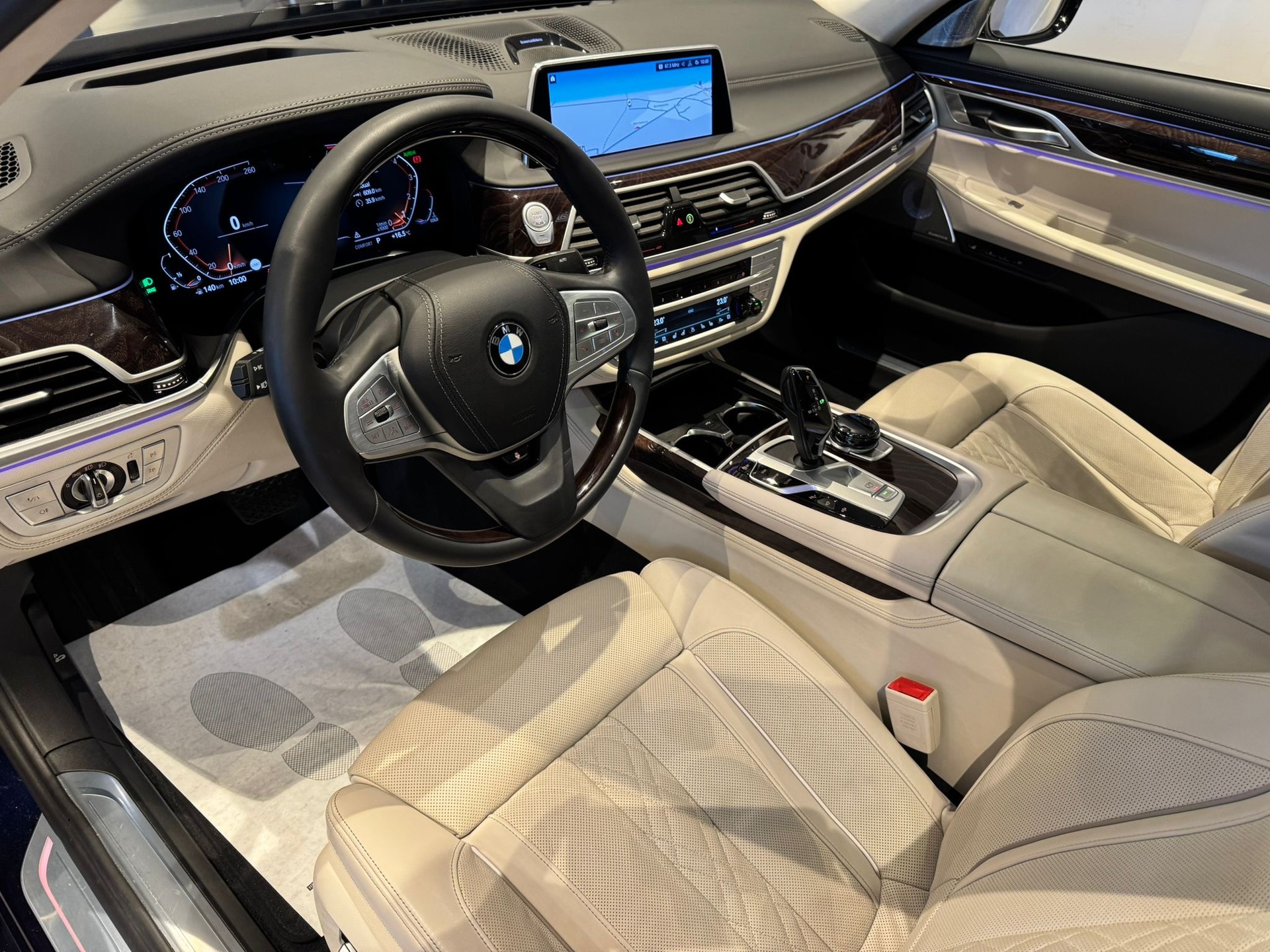 BMW 750Li xDrive-image-12