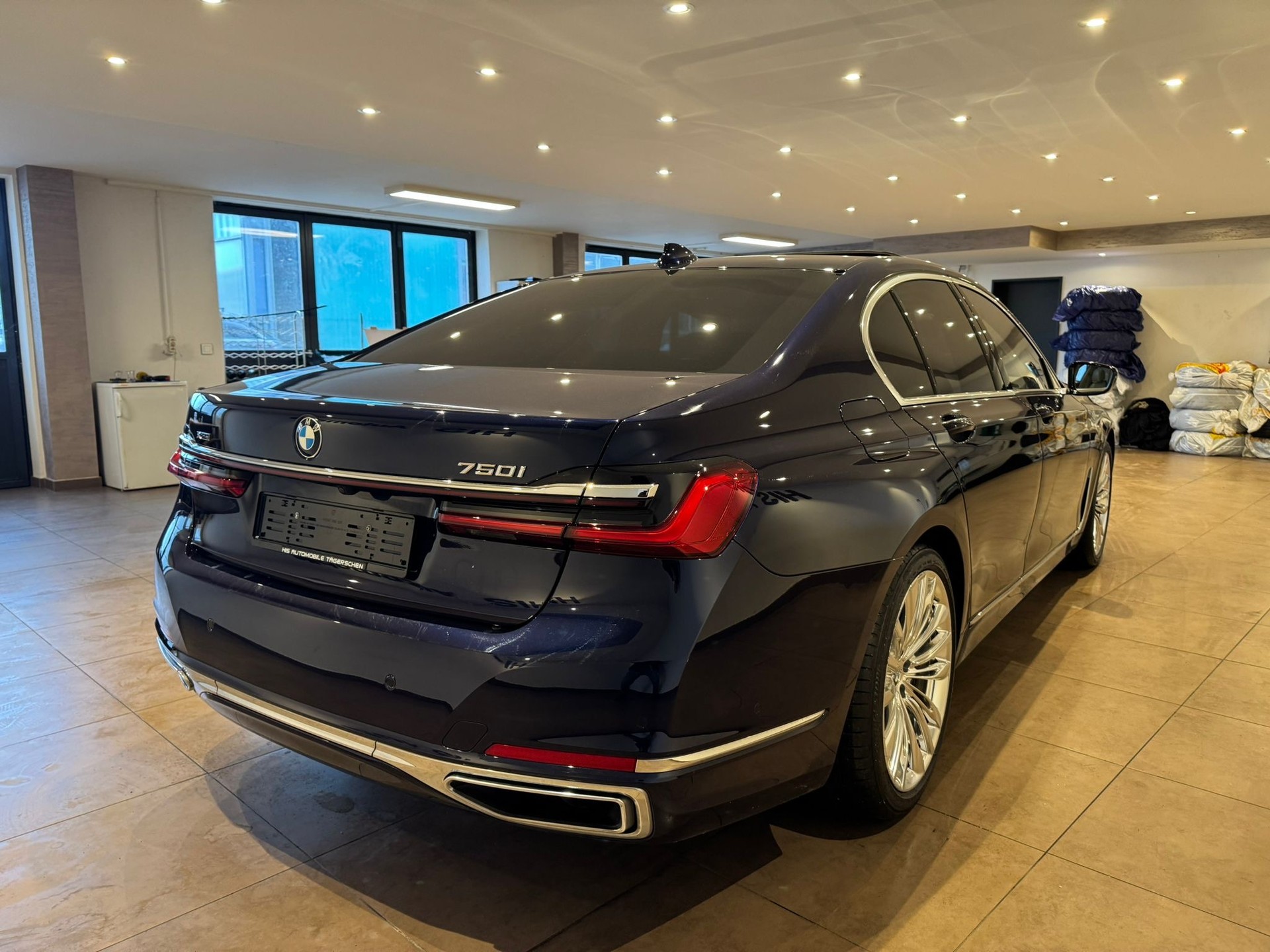 BMW 750Li xDrive-image-4