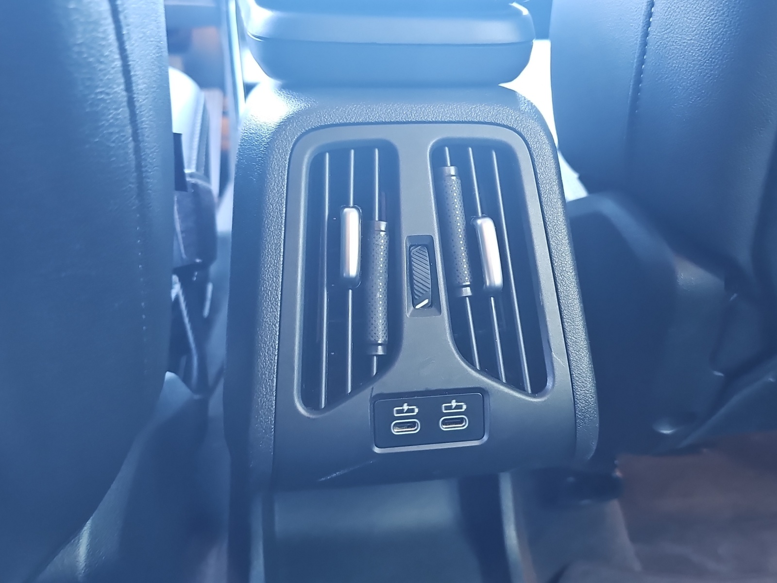 BMW X1 xDrive 23i 48V-image-21
