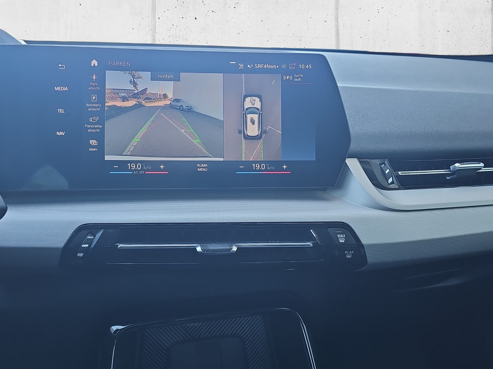 BMW X1 xDrive 23i 48V-image-11