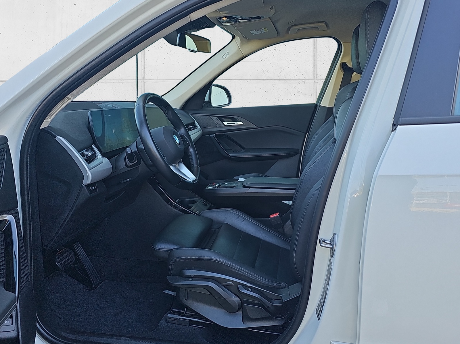 BMW X1 xDrive 23i 48V-image-9