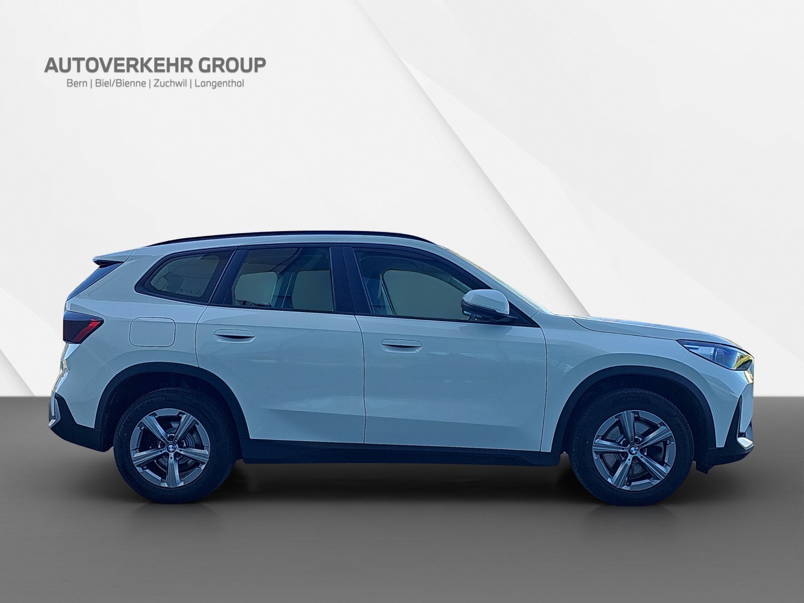 BMW X1 xDrive 23i 48V-image-6
