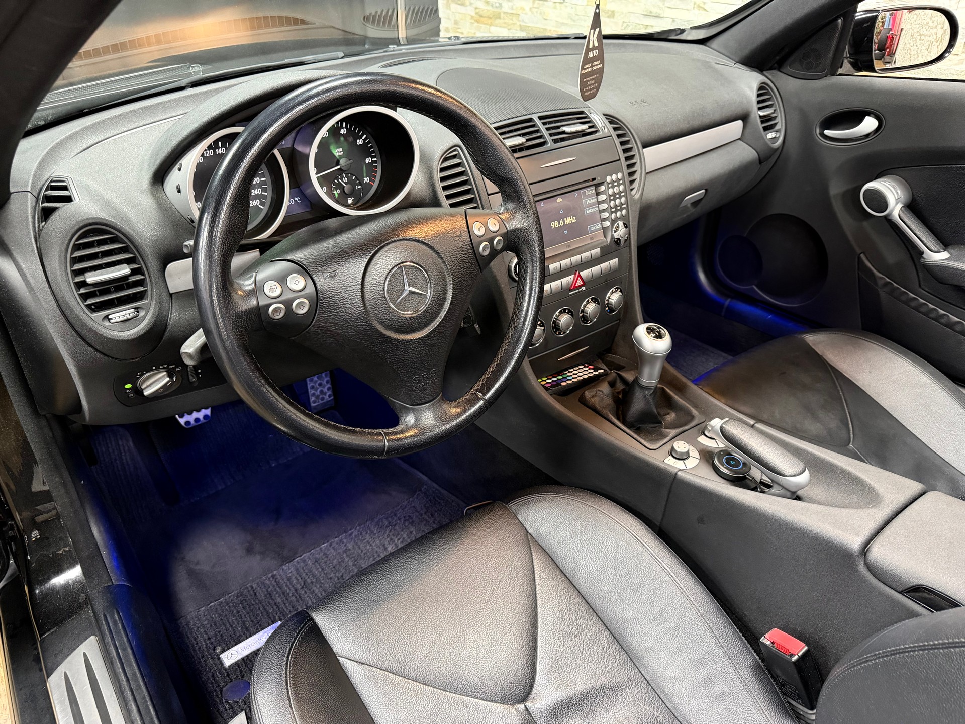 MERCEDES-BENZ SLK 200 Kompressor-image-12
