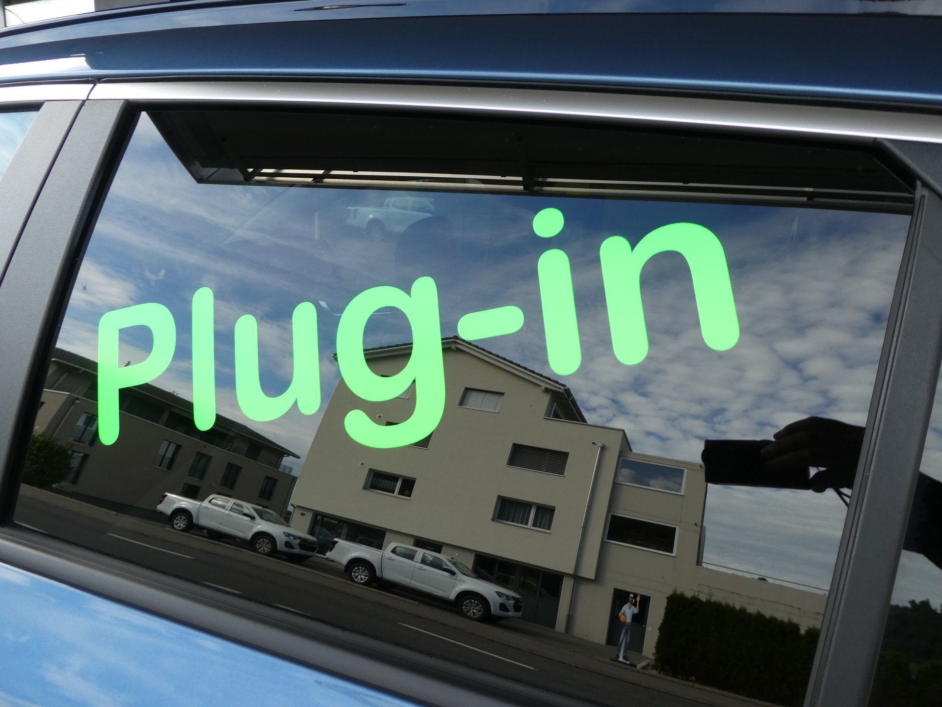 KIA Niro 1.6GDi Plug-in Hybrid Power Edition DCT-image-1