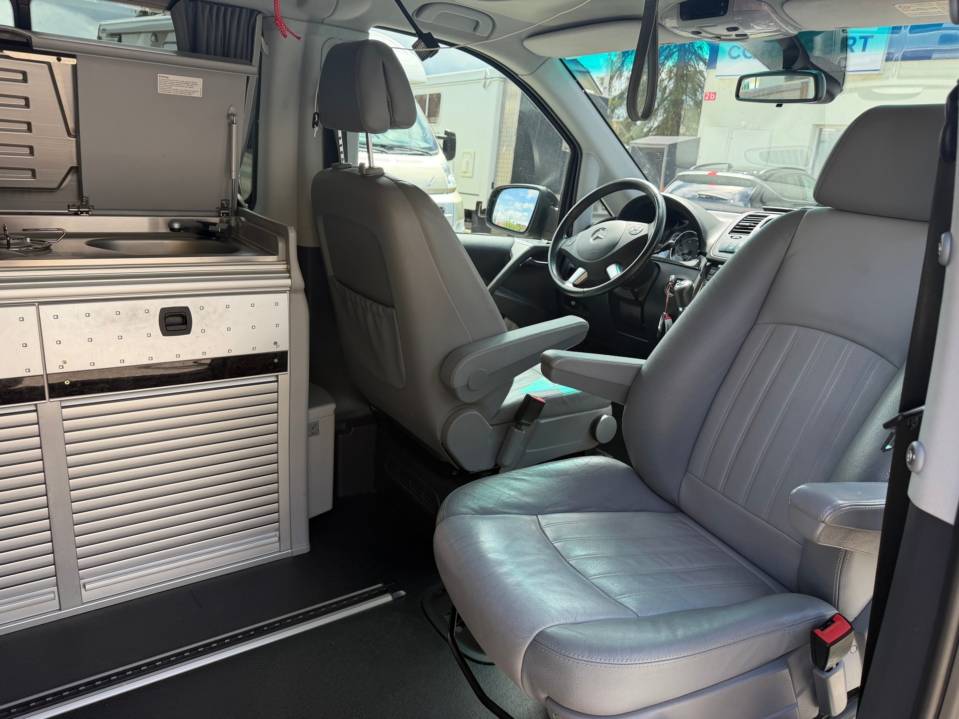 MERCEDES-BENZ Viano 2.2 CDI Blue Efficiency Marco Polo A-image-17