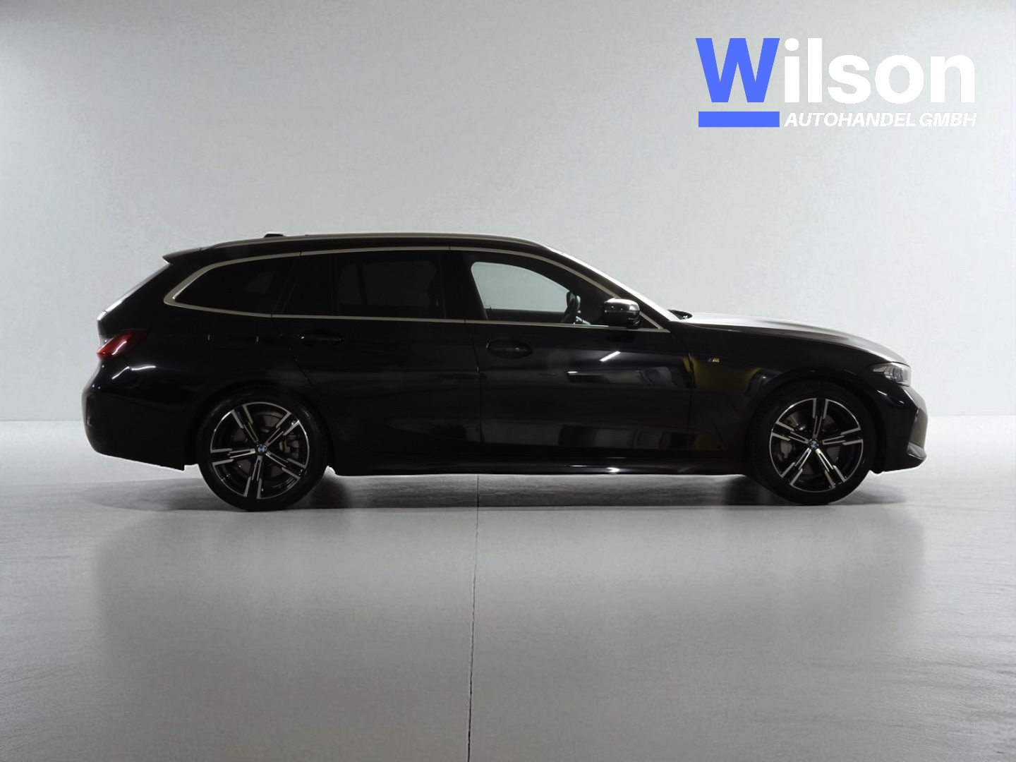 BMW 330i xDrive Steptronic M Sport-showroom-element-2