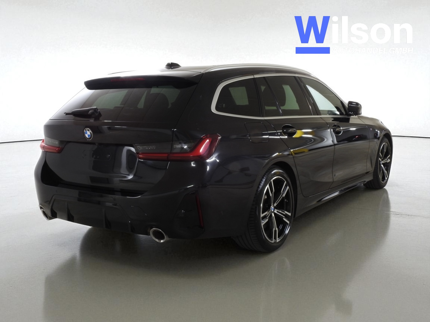 BMW 330i xDrive Steptronic M Sport-showroom-element-3