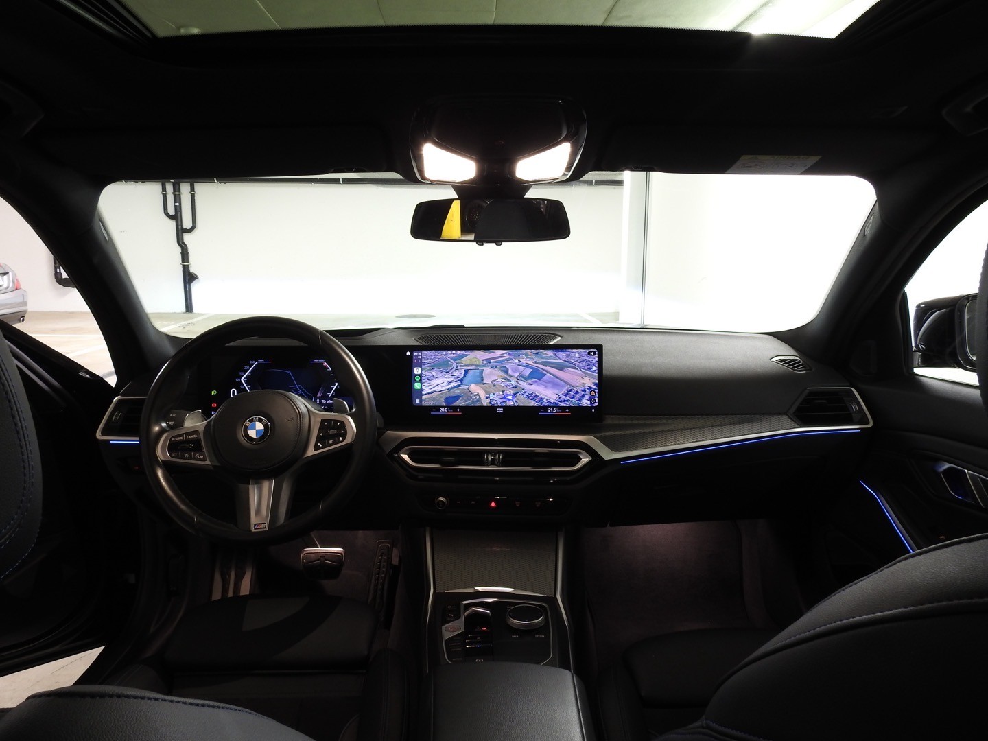 BMW 330i xDrive Steptronic M Sport-image-11