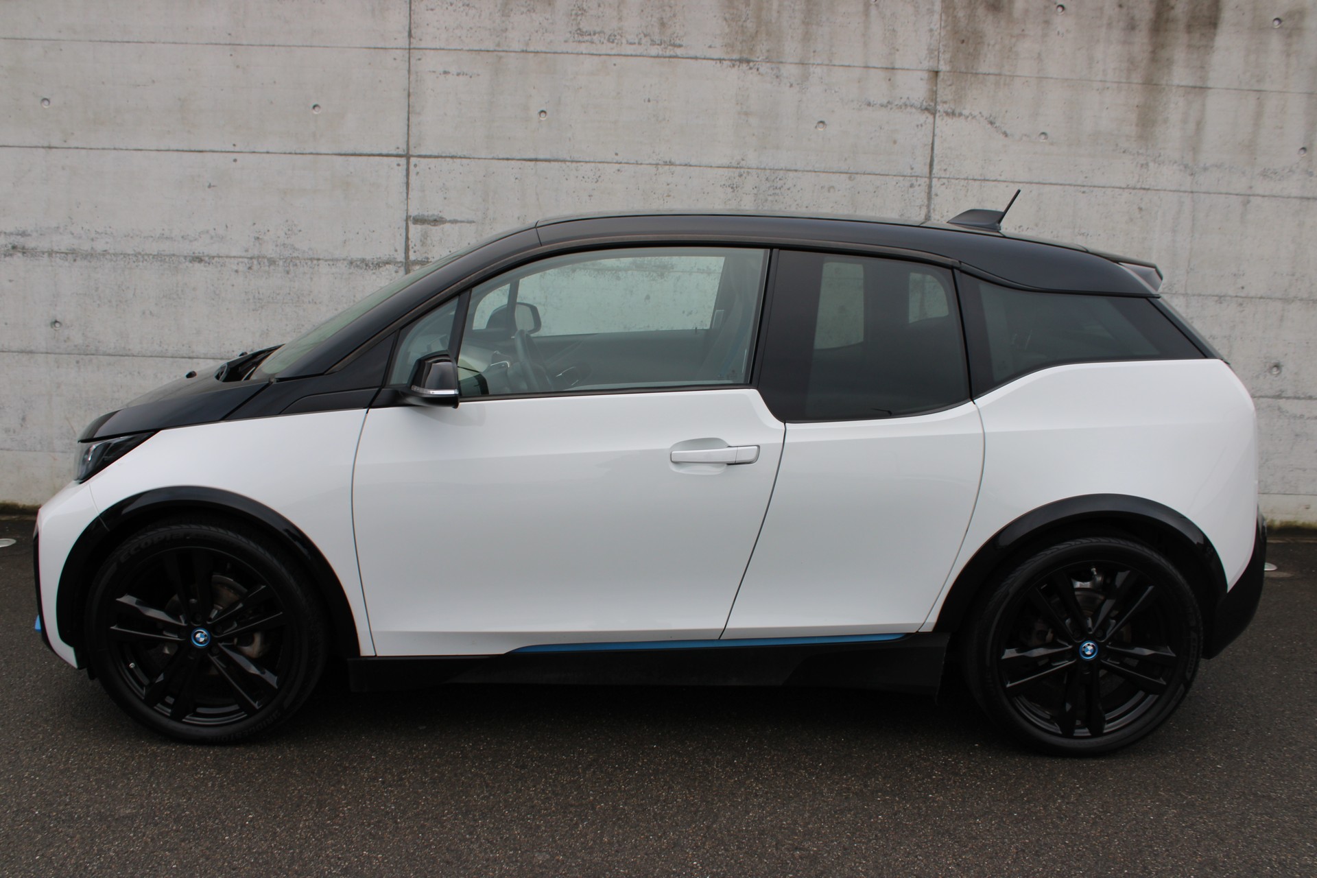BMW i3s (120Ah)-image-4
