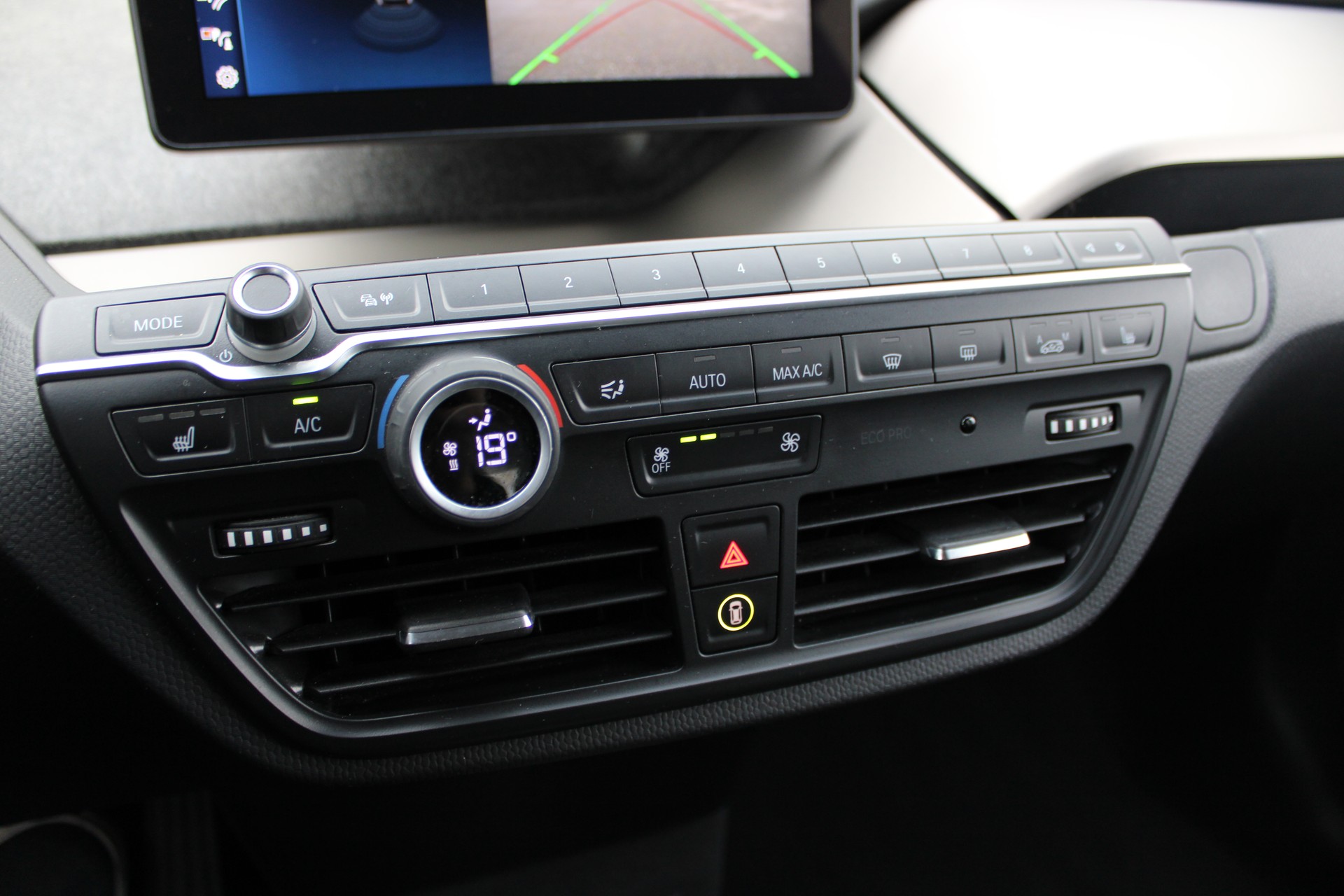 BMW i3s (120Ah)-image-16