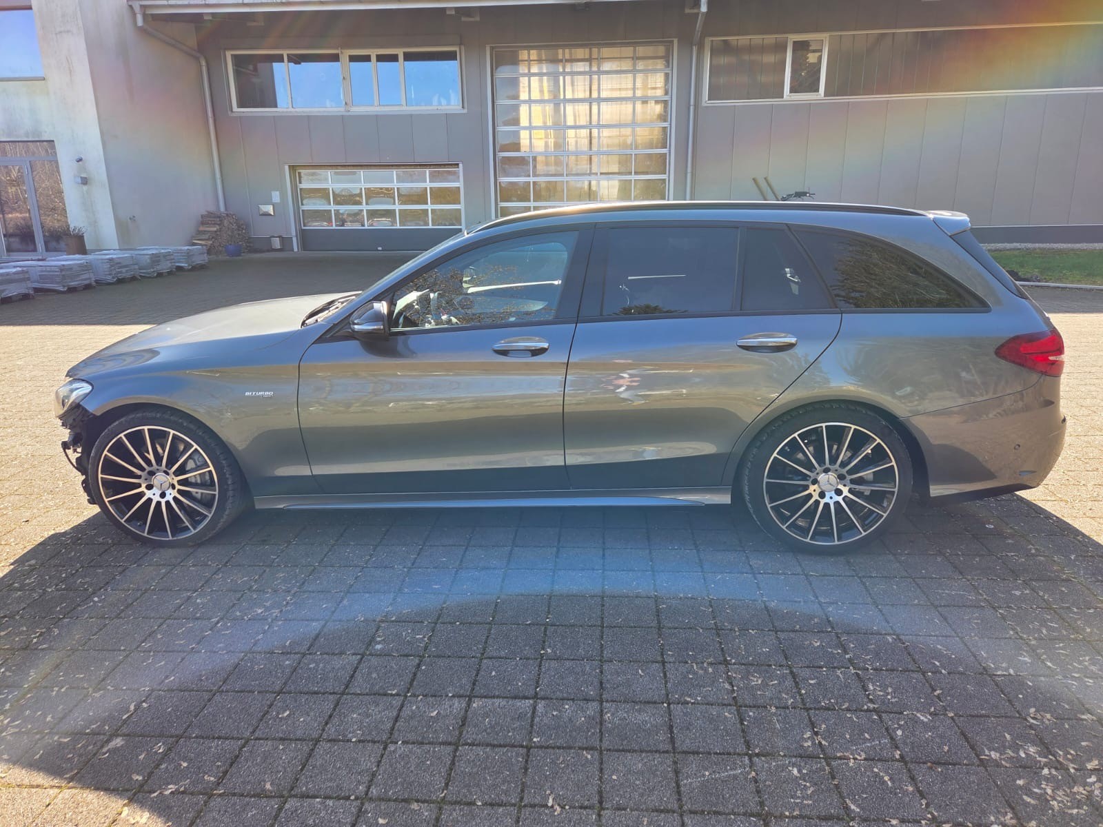 MERCEDES-BENZ C 43 AMG 4Matic 9G-Tronic-image-4