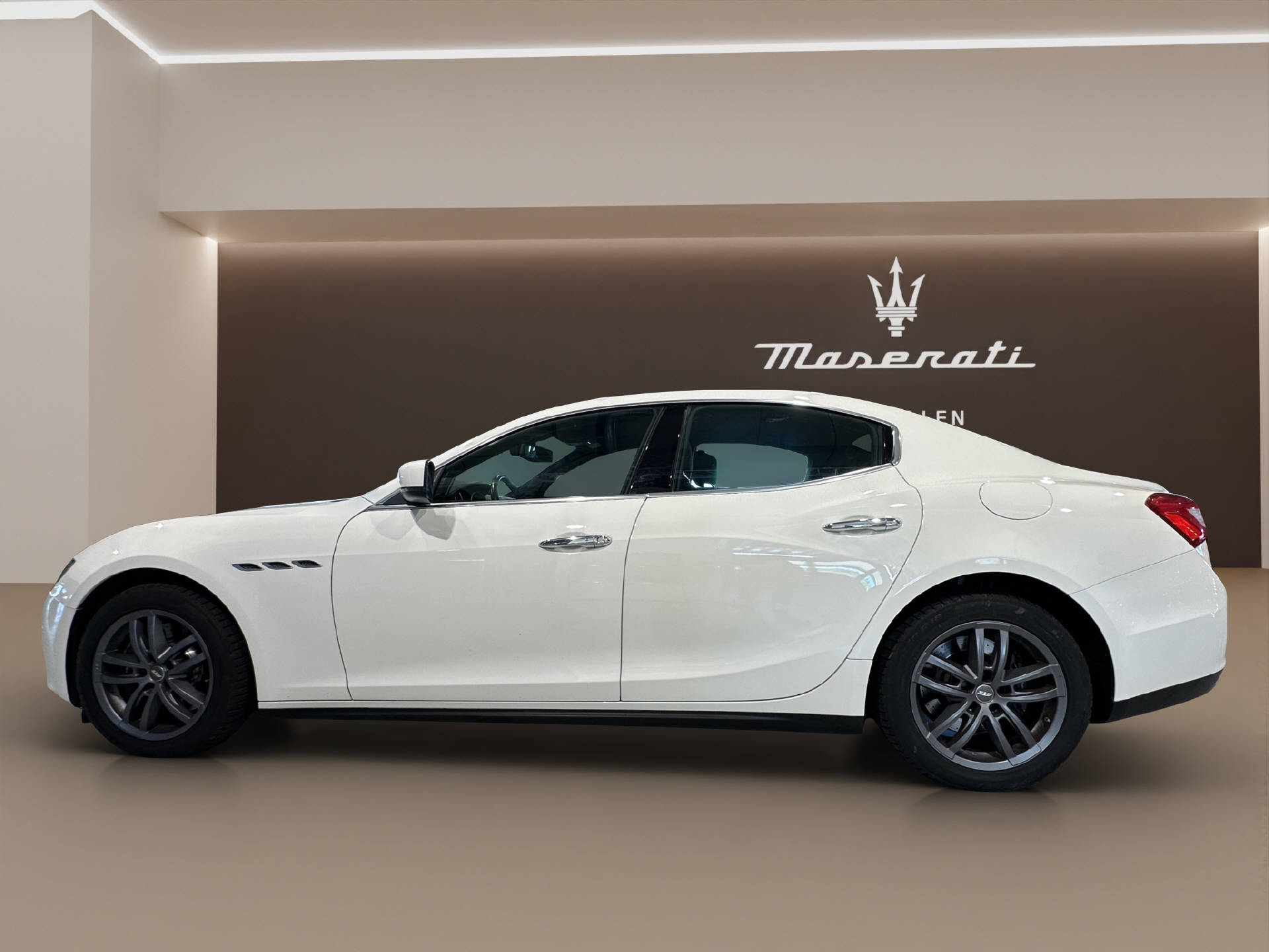 MASERATI Ghibli 3.0 V6 D-image-7