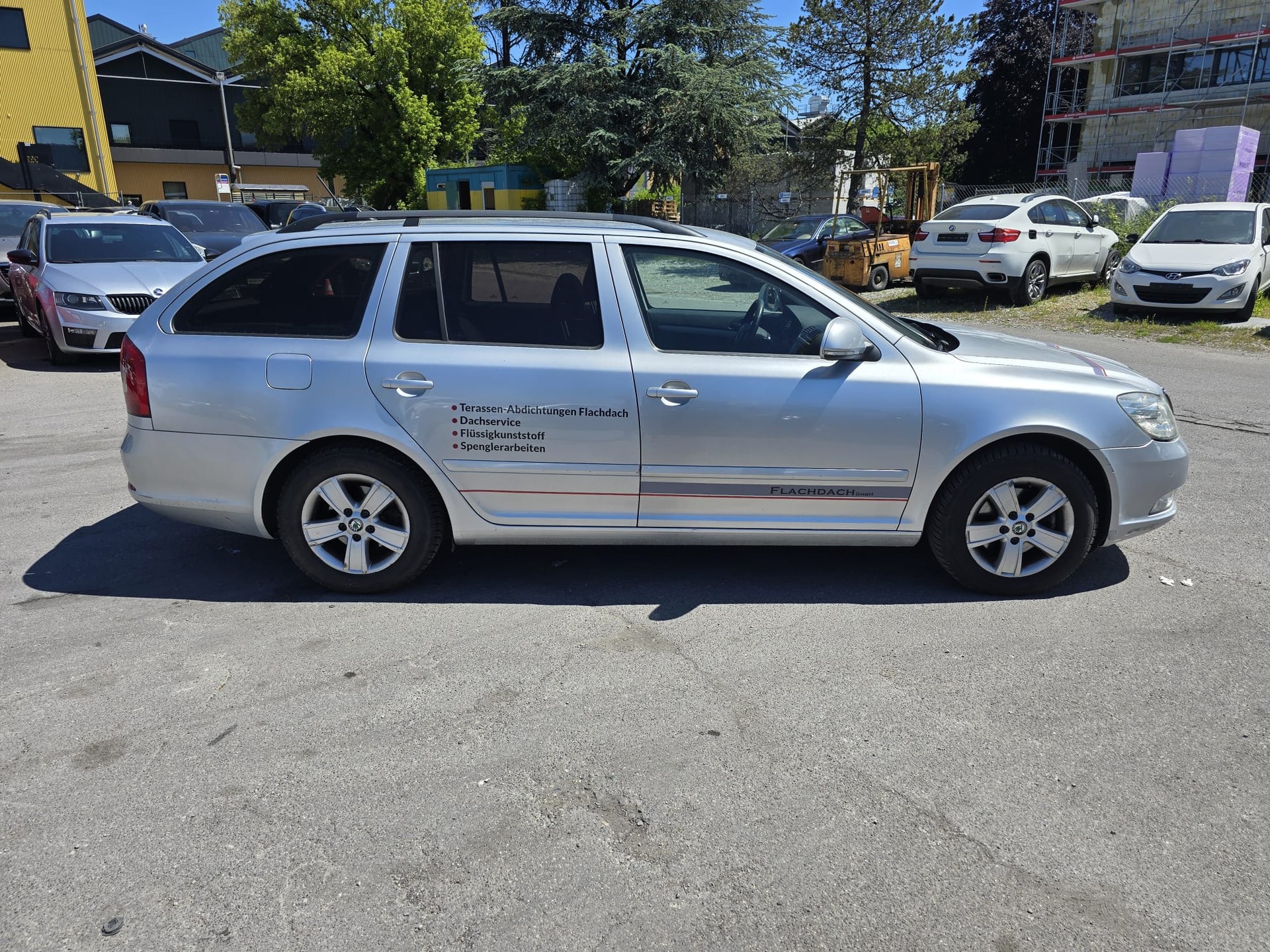 SKODA Octavia Combi 2.0 TDI Family DSG-image-7