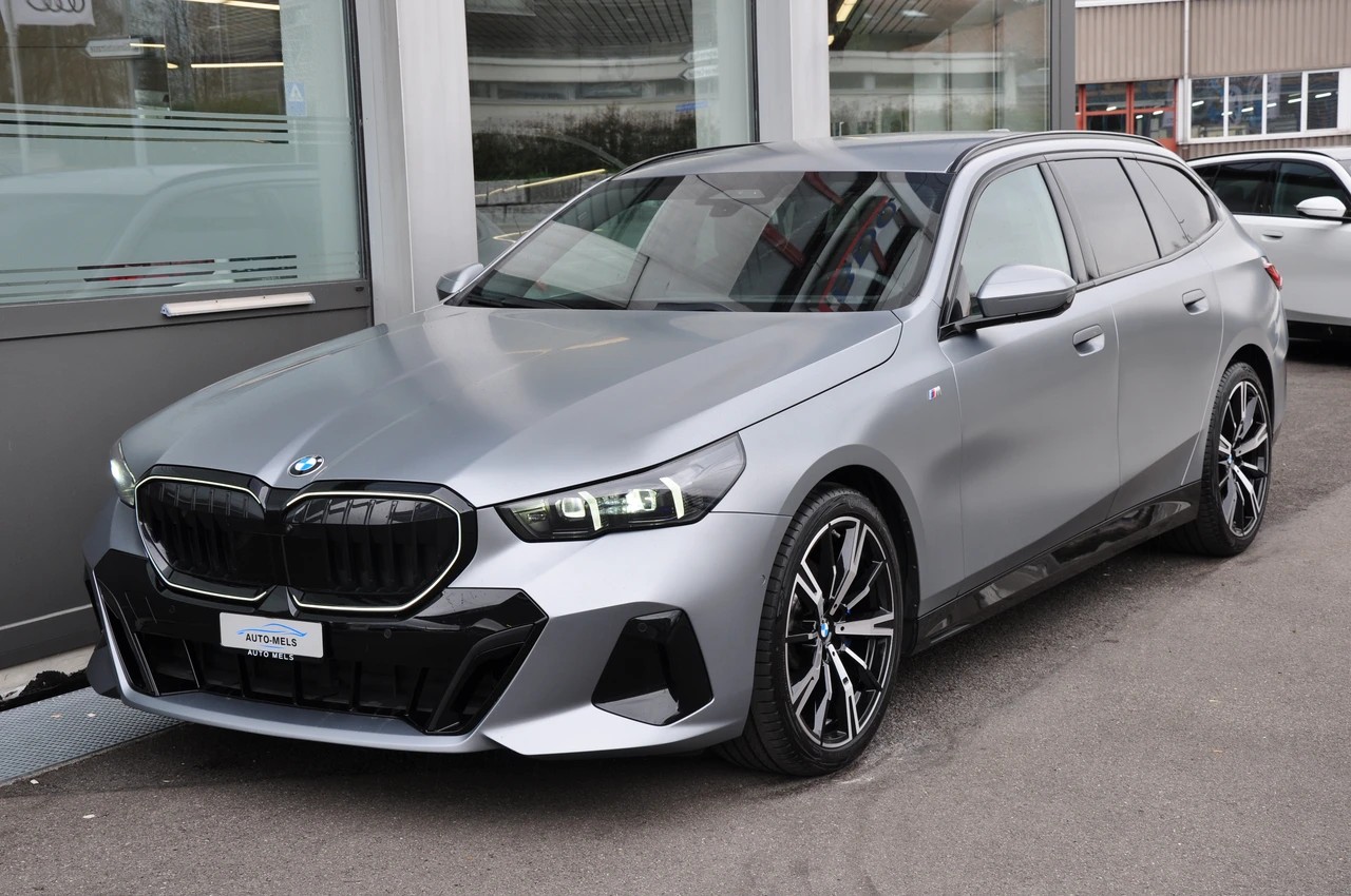 BMW 520d xDrive 48V Touring M Sport Pro Steptronic-showroom-element-3