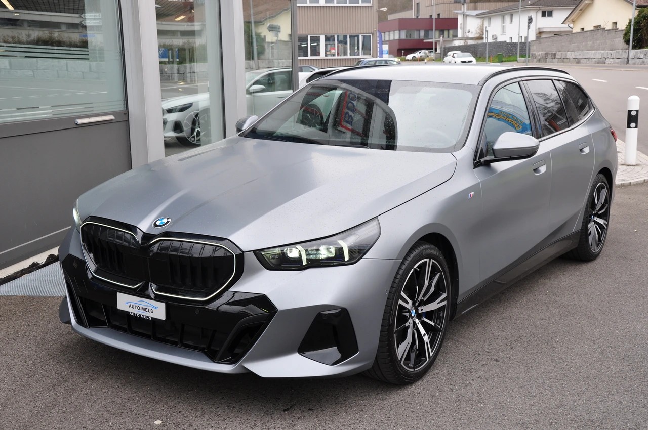 BMW 520d xDrive 48V Touring M Sport Pro Steptronic-showroom-element-2