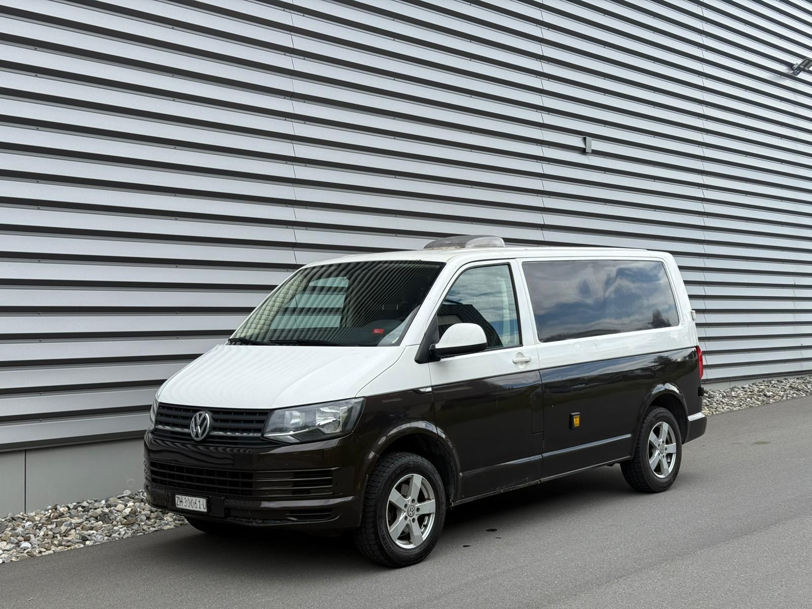 VW T6 2.0 TDI Entry-showroom-element-1