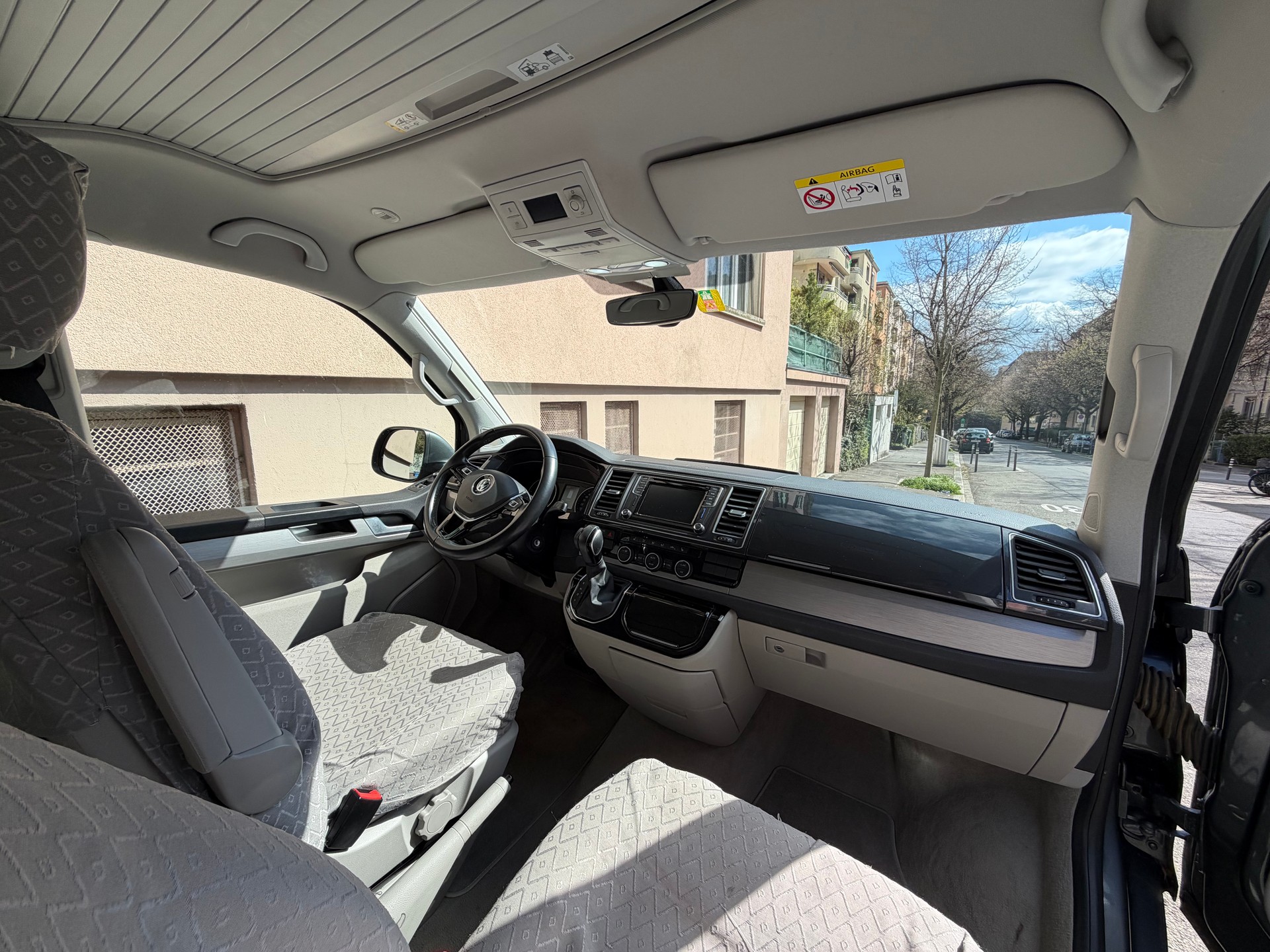 VW T6 California Ocean Liberty 2.0 TDI 150 DSG - Rare 5 places & prêt à partir-image-2