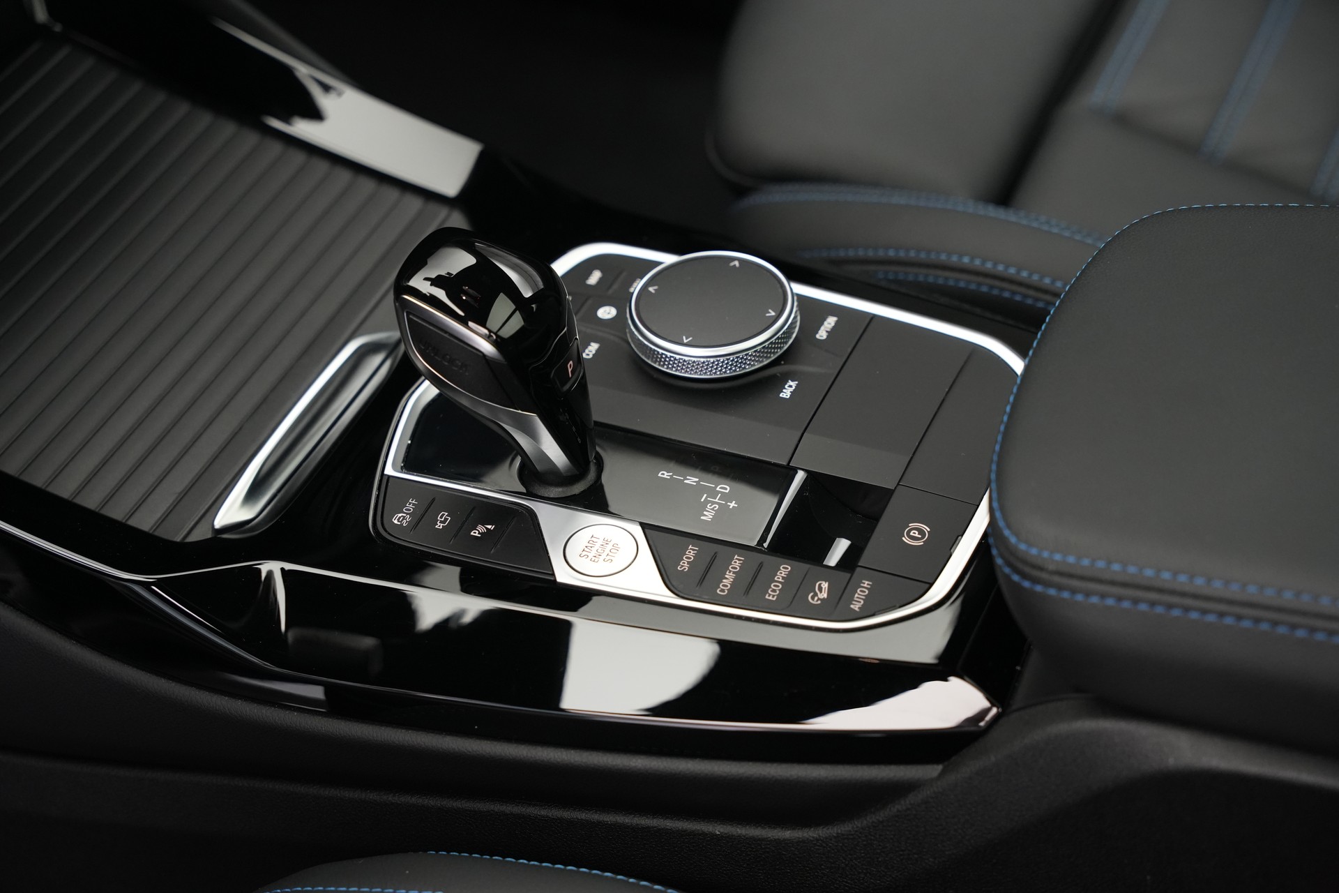 BMW X3 M40i *Facelift* *Panorama*-image-23