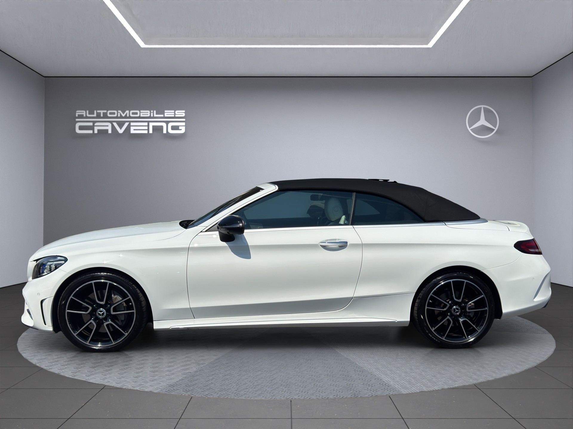 MERCEDES-BENZ C 300 AMG Line 4Matic Cabriolet 9G-Tronic-showroom-element-1
