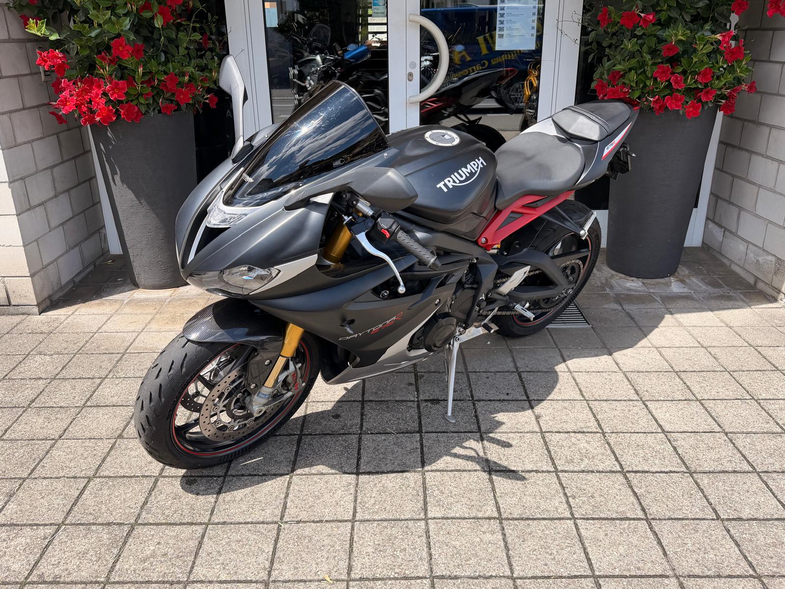TRIUMPH Daytona 675 ABS-image-4