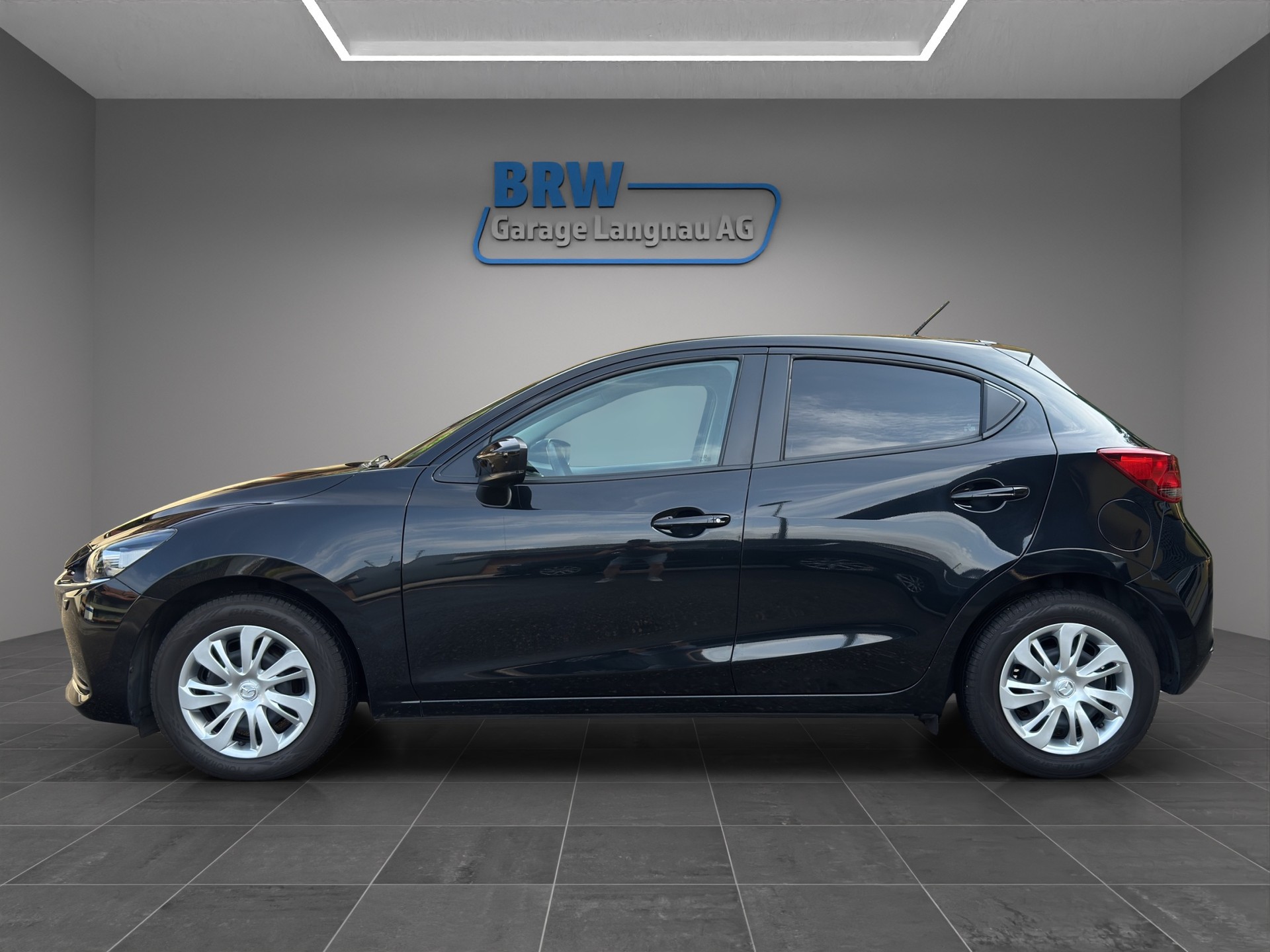 MAZDA 2 SKYACTIV-G 90 Mild Hybrid Ambition-showroom-element-1