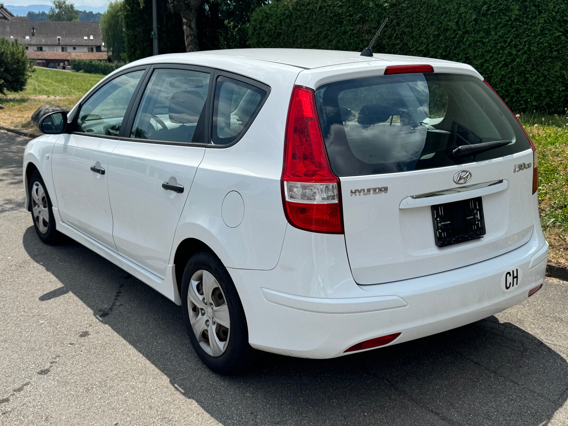 HYUNDAI i30 Wagon 1.4 Comfort-image-3