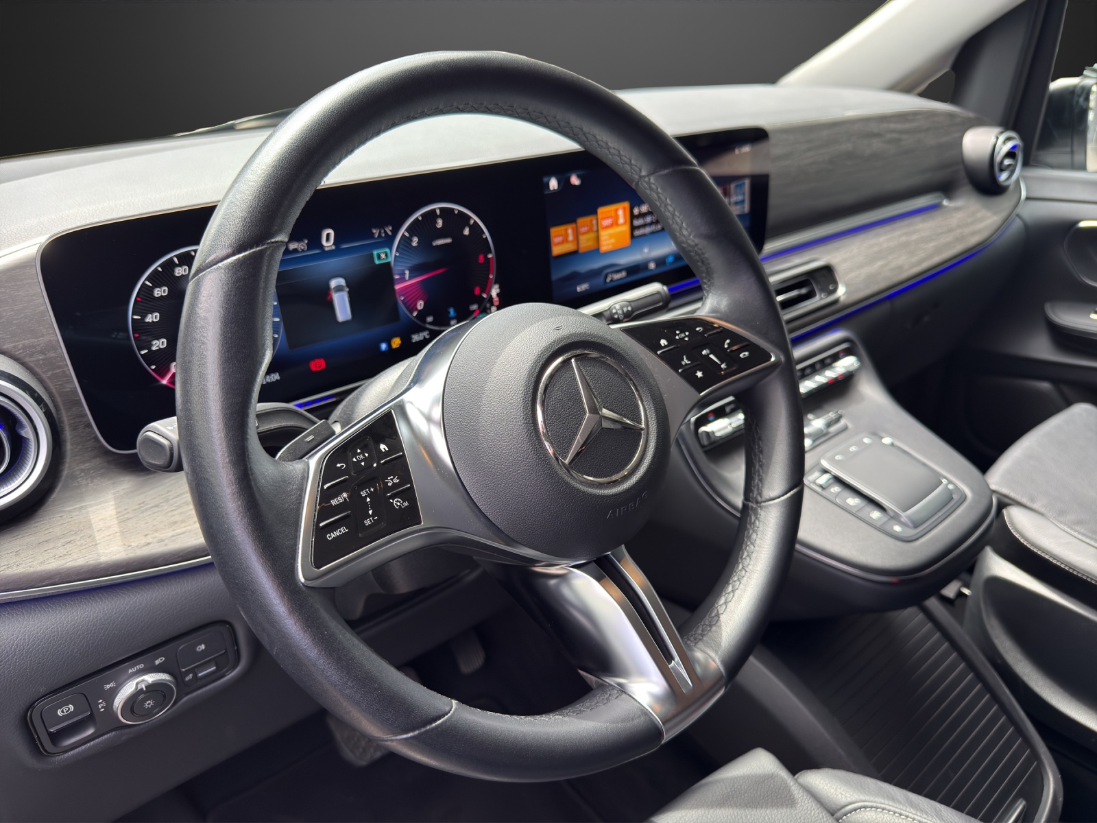 MERCEDES-BENZ V 250 d lang Avantgarde 4Matic G-Tronic-image-12