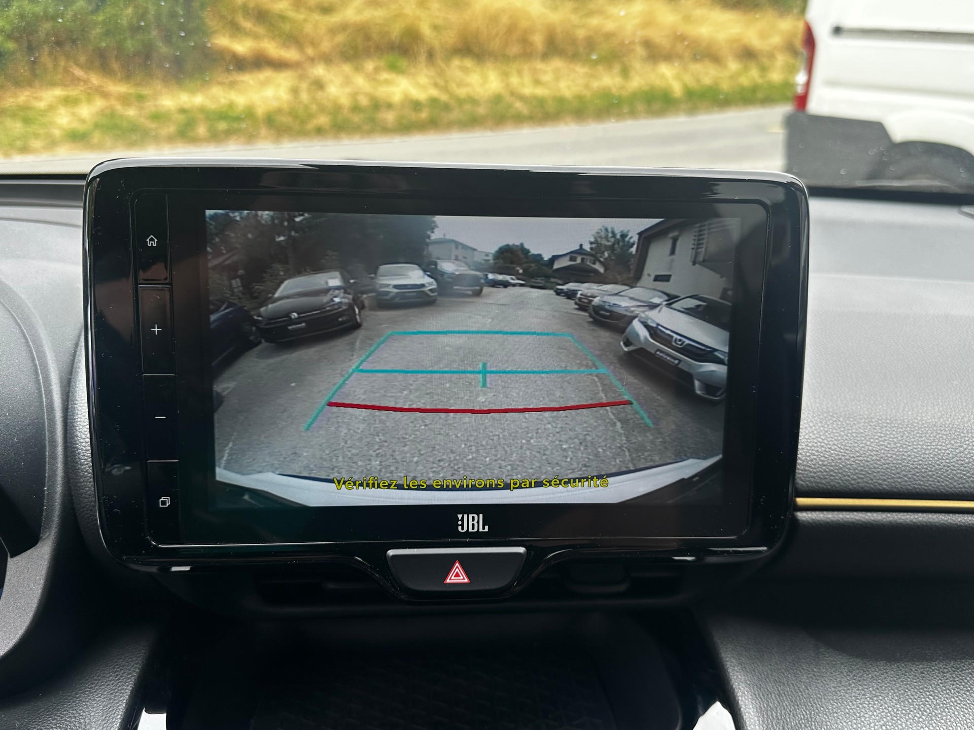 TOYOTA Yaris Cross 1.5 Premiere Edition e-CVT AWDi-image-10