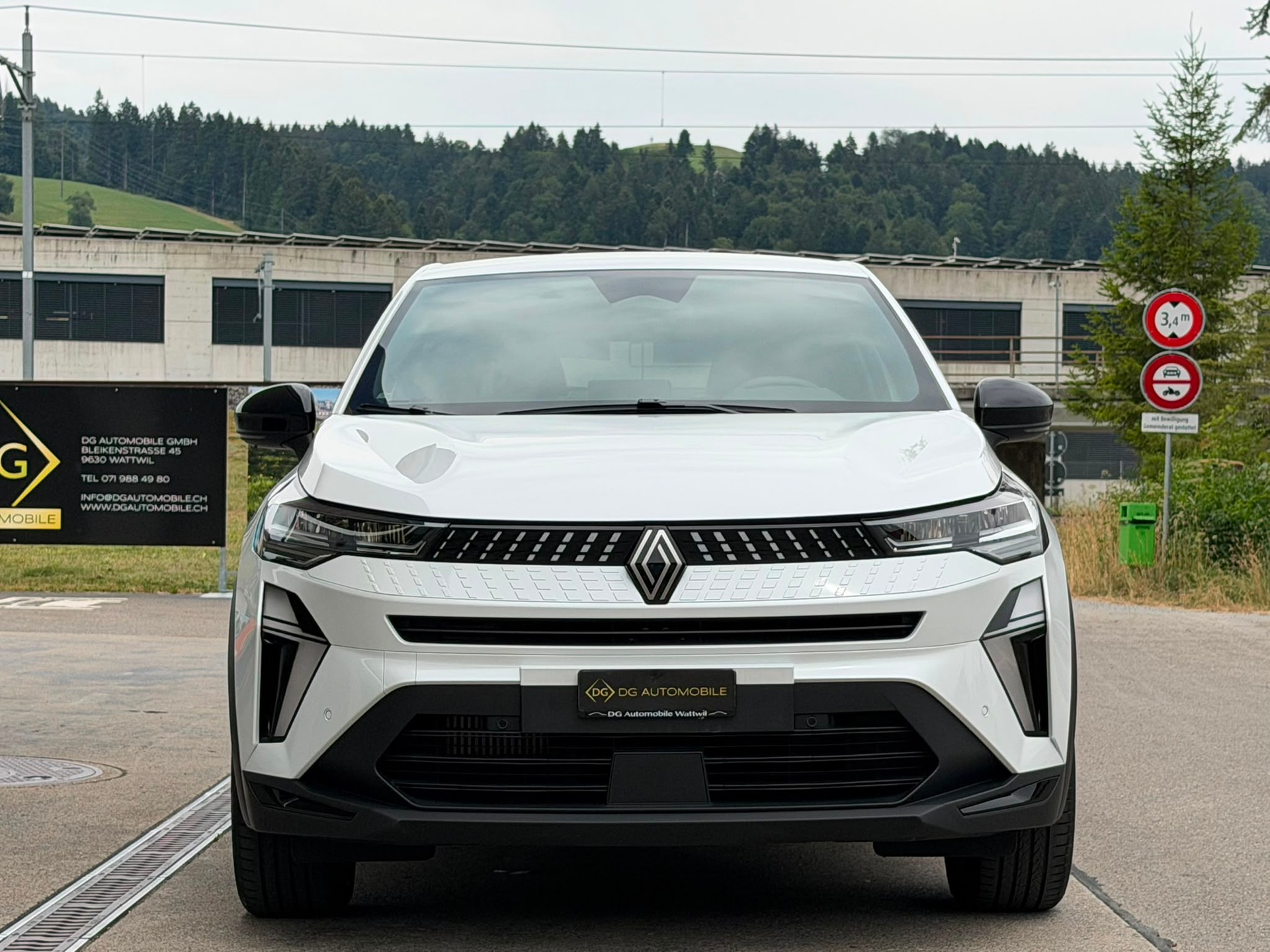 RENAULT Captur 1.3 TCe Techno EDC *Neustes Modell**Neuwertiger Zustand**Top Ausstattung**Renault Werksgarantie*-showroom-element-1