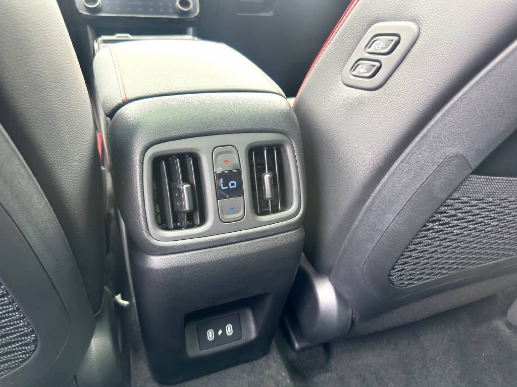 HYUNDAI TUCSON 1.6 T-GDi Hybrid N-Line 4WD-image-18