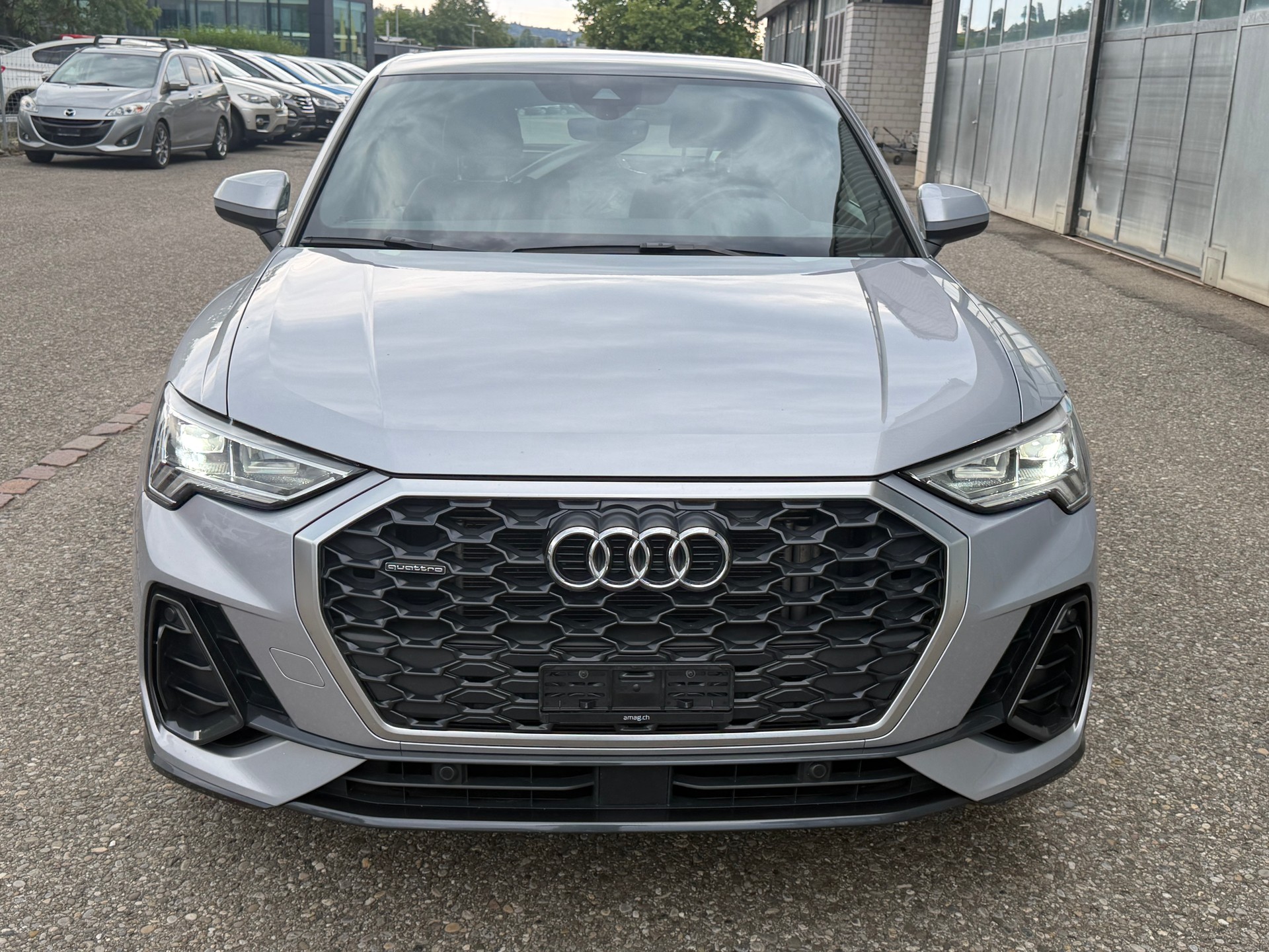 AUDI Q3 Sportback 40 TFSI S line quattro S-tronic-image-1