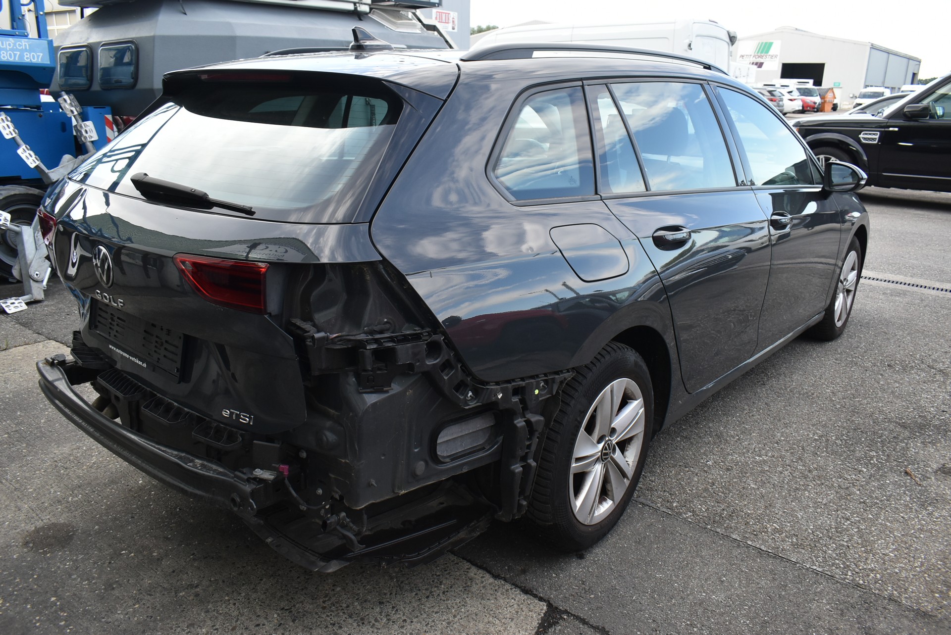 VW Golf Variant 1.5 TSI Life-image-6