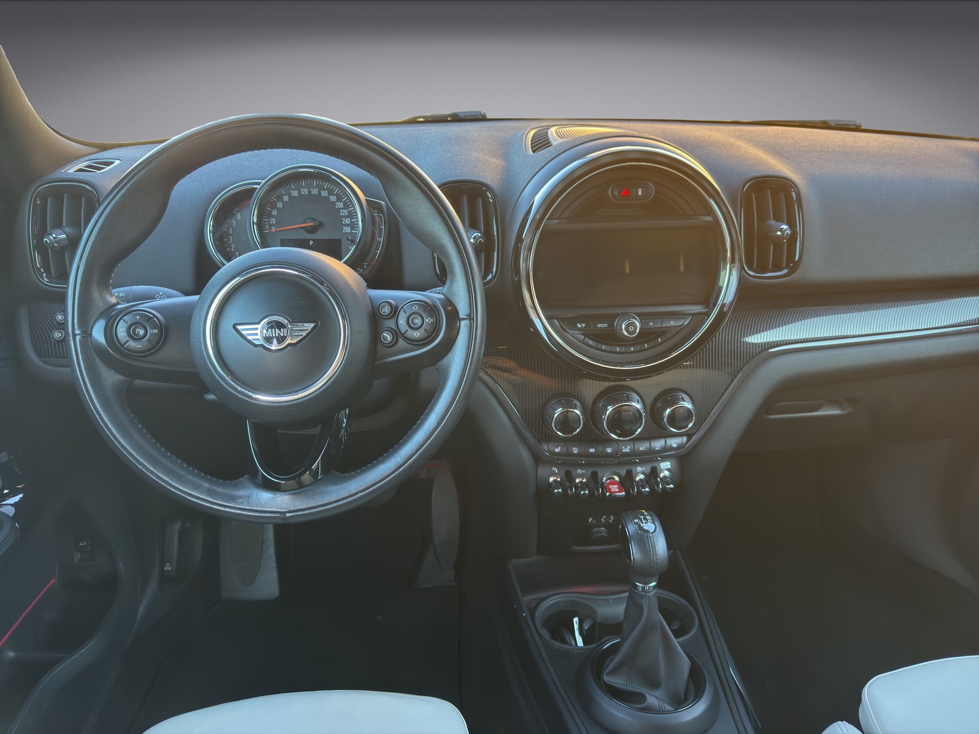 MINI Countryman F60 2.0i Cooper S ALL4-image-8