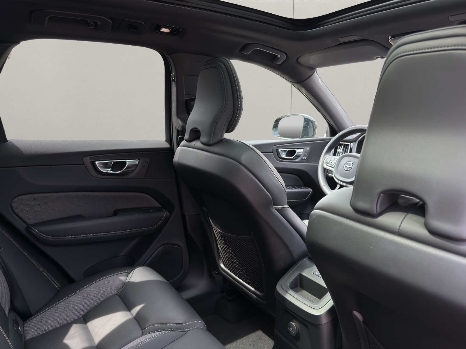 VOLVO XC60 2.0 T6 TE Plus Dark eAWD .-image-7