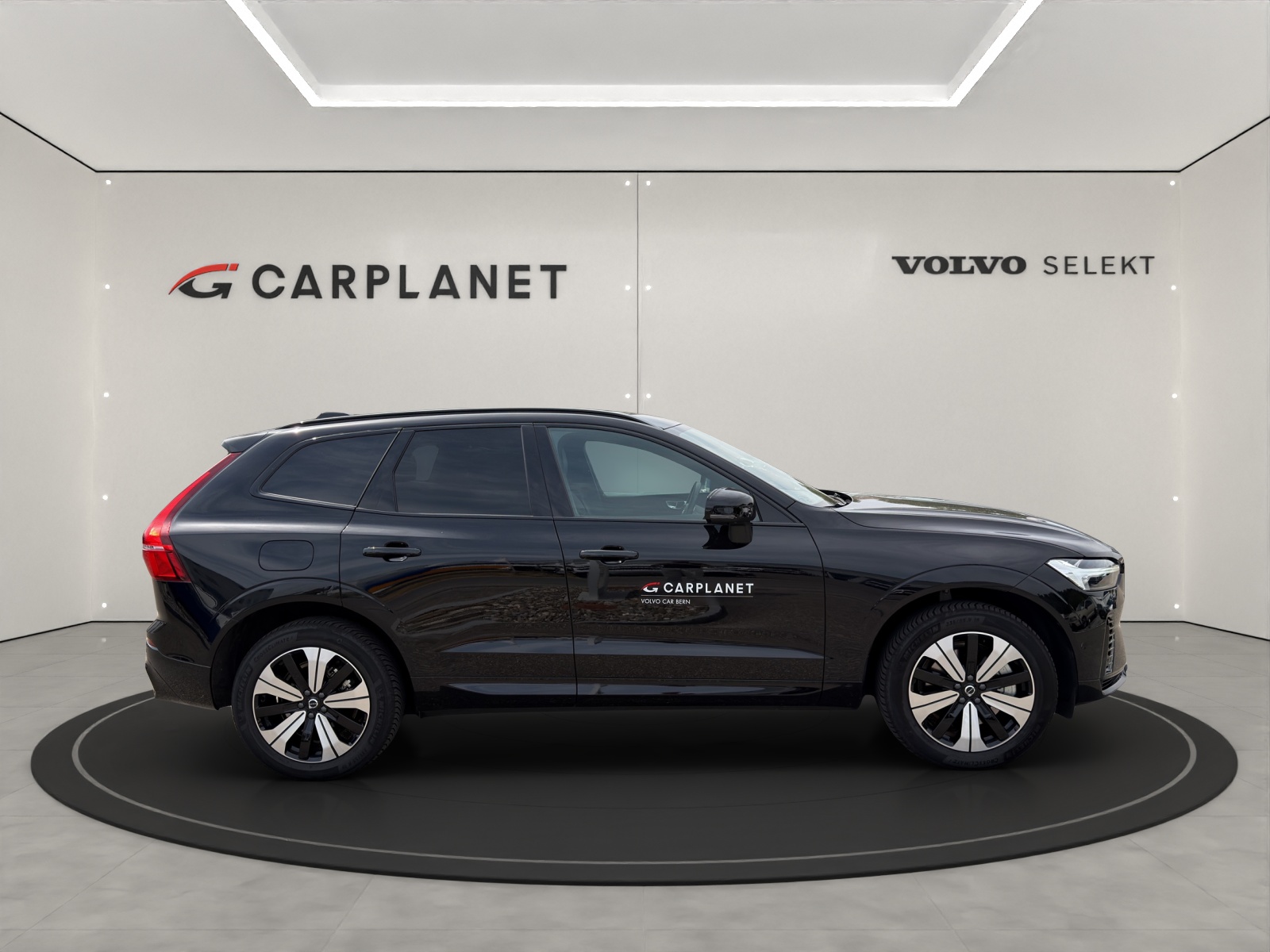 VOLVO XC60 2.0 T6 TE Plus Dark eAWD .-showroom-element-3