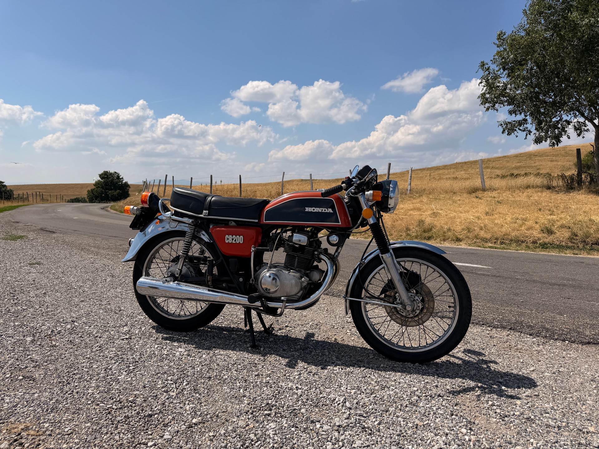 HONDA CB 200-image-2