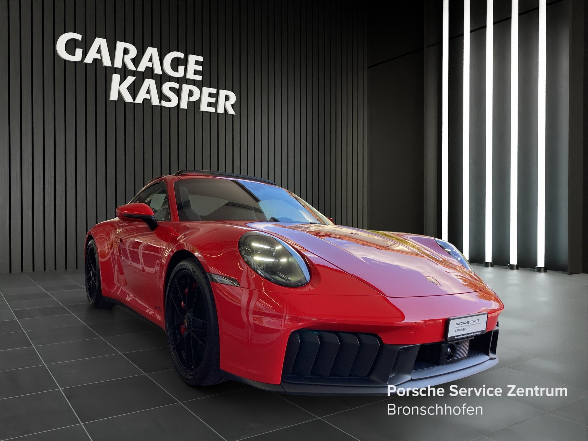 PORSCHE 911 Carrera GTS-image-6