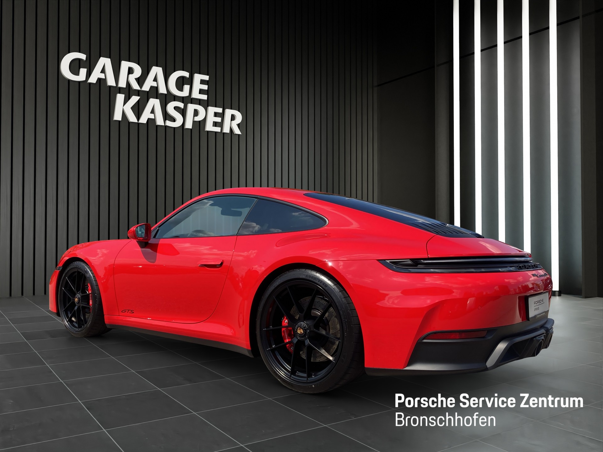 PORSCHE 911 Carrera GTS-showroom-element-2