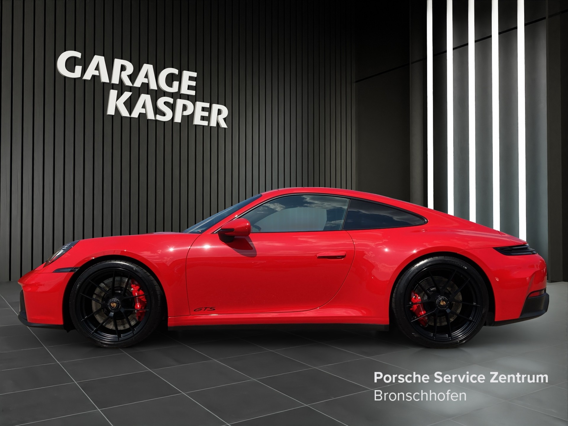 PORSCHE 911 Carrera GTS-showroom-element-1