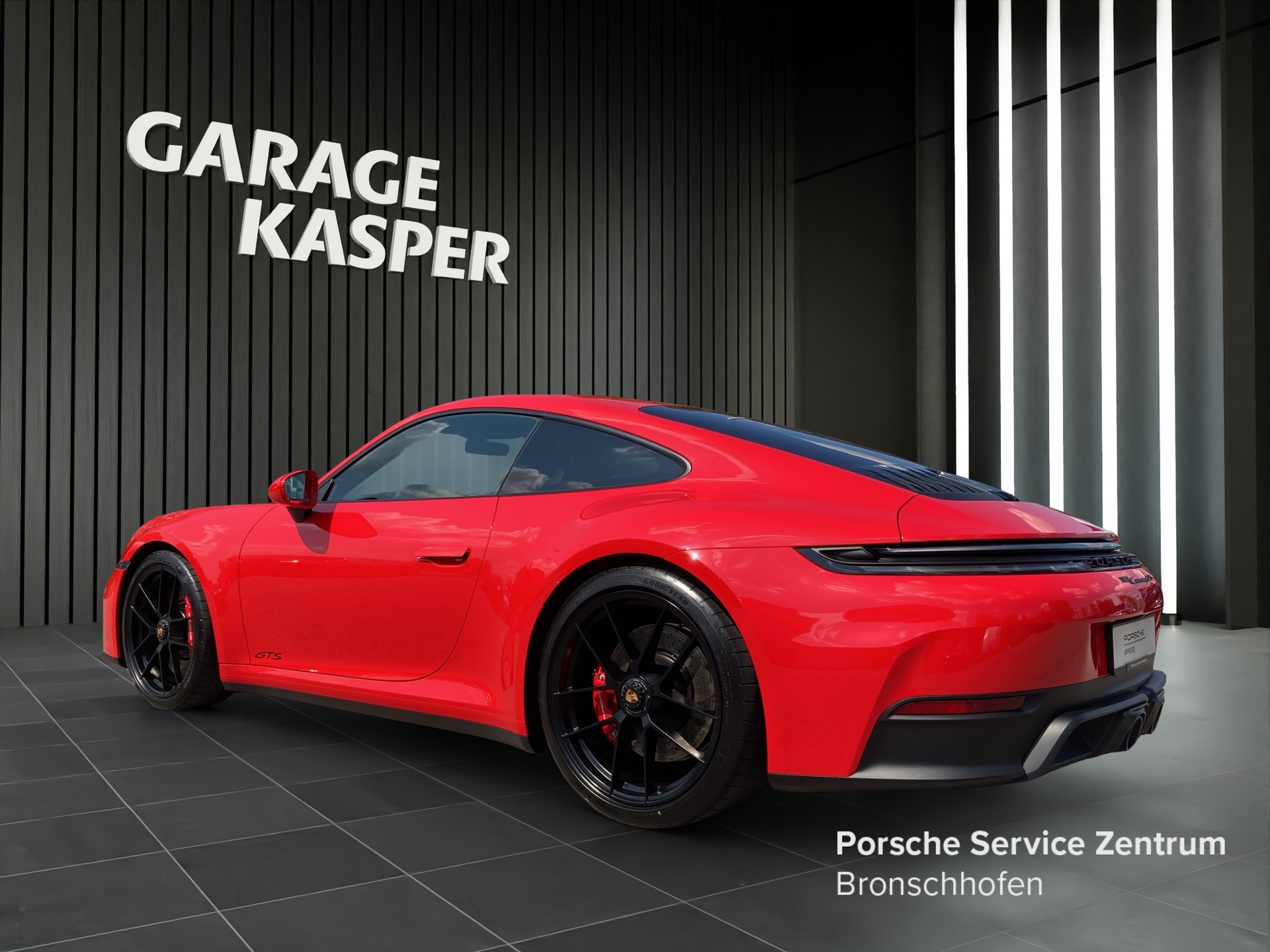 PORSCHE 911 Carrera GTS-showroom-element-2