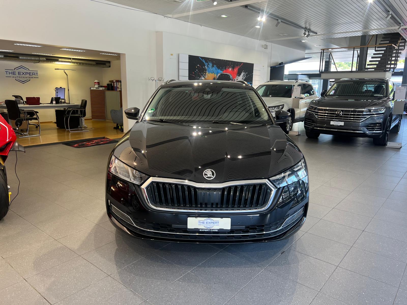SKODA Skoda Octavia Combi TSI PHEV Style DSG 1.4, 150 PS-image-1
