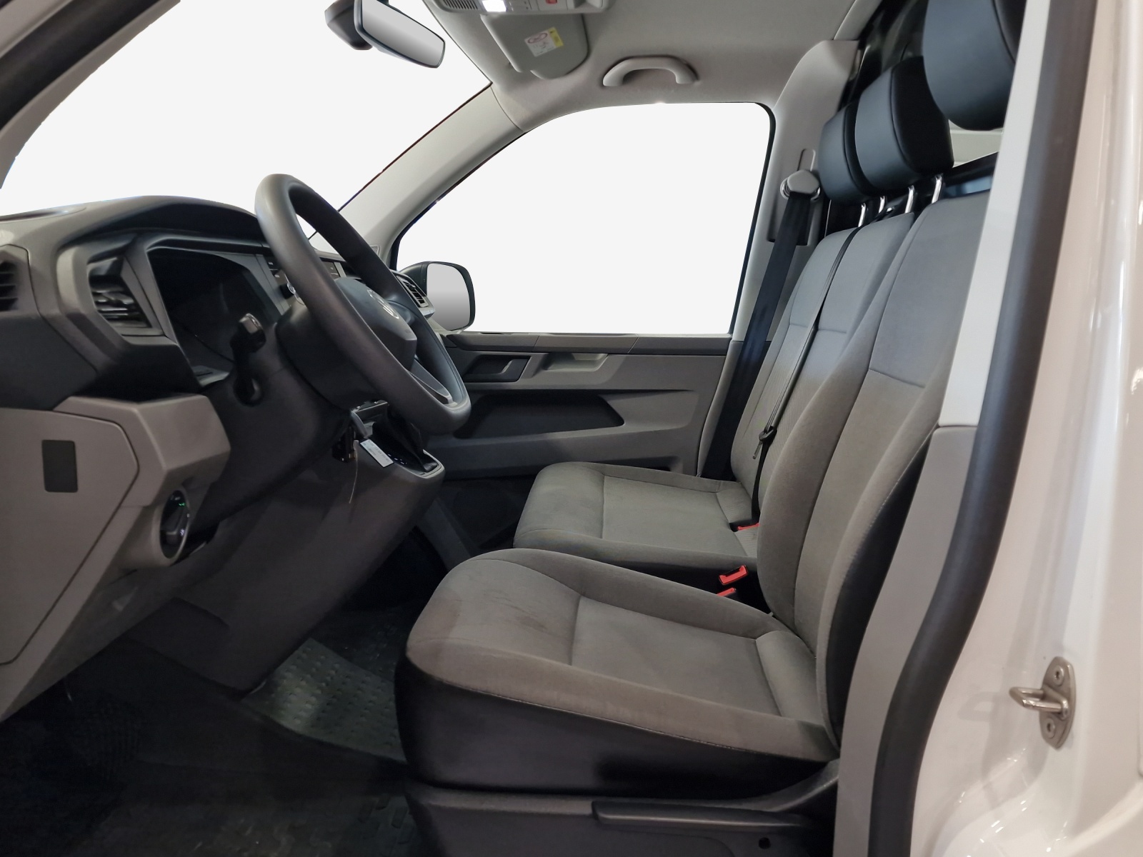 VW T6.1 2.0 TDI DSG-image-7