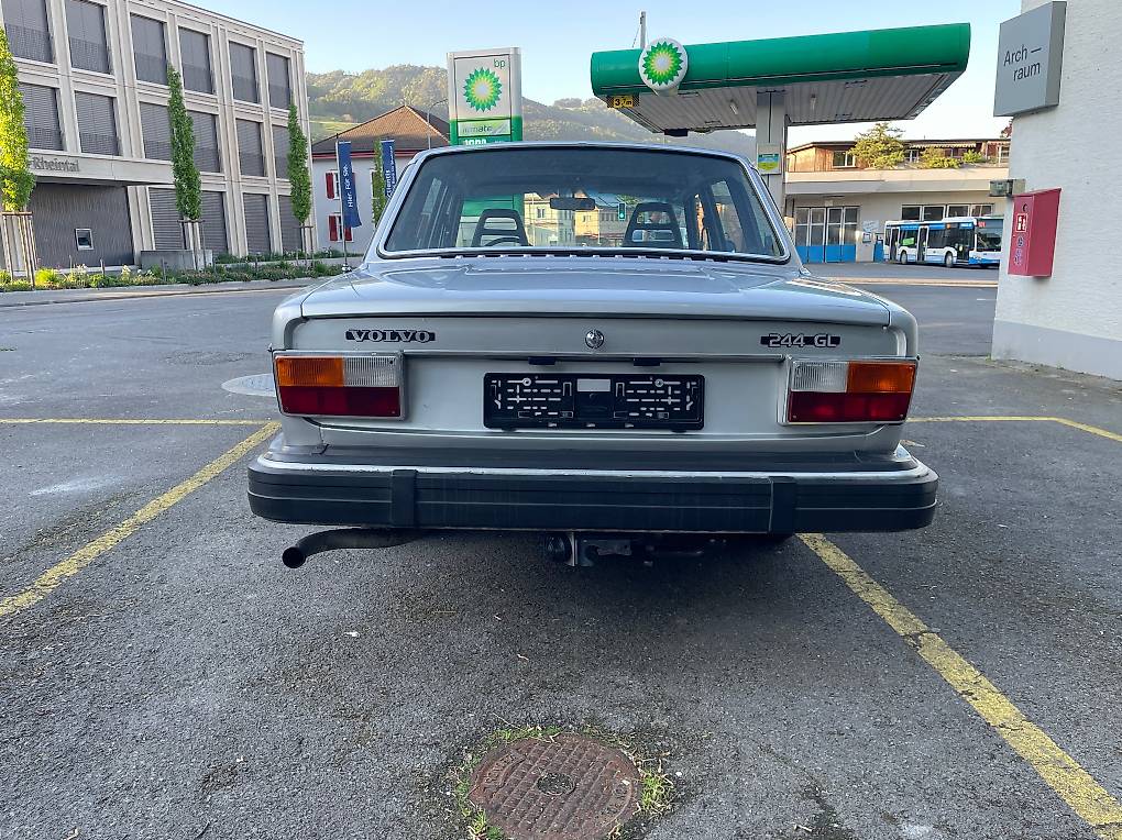 VOLVO 244-image-3