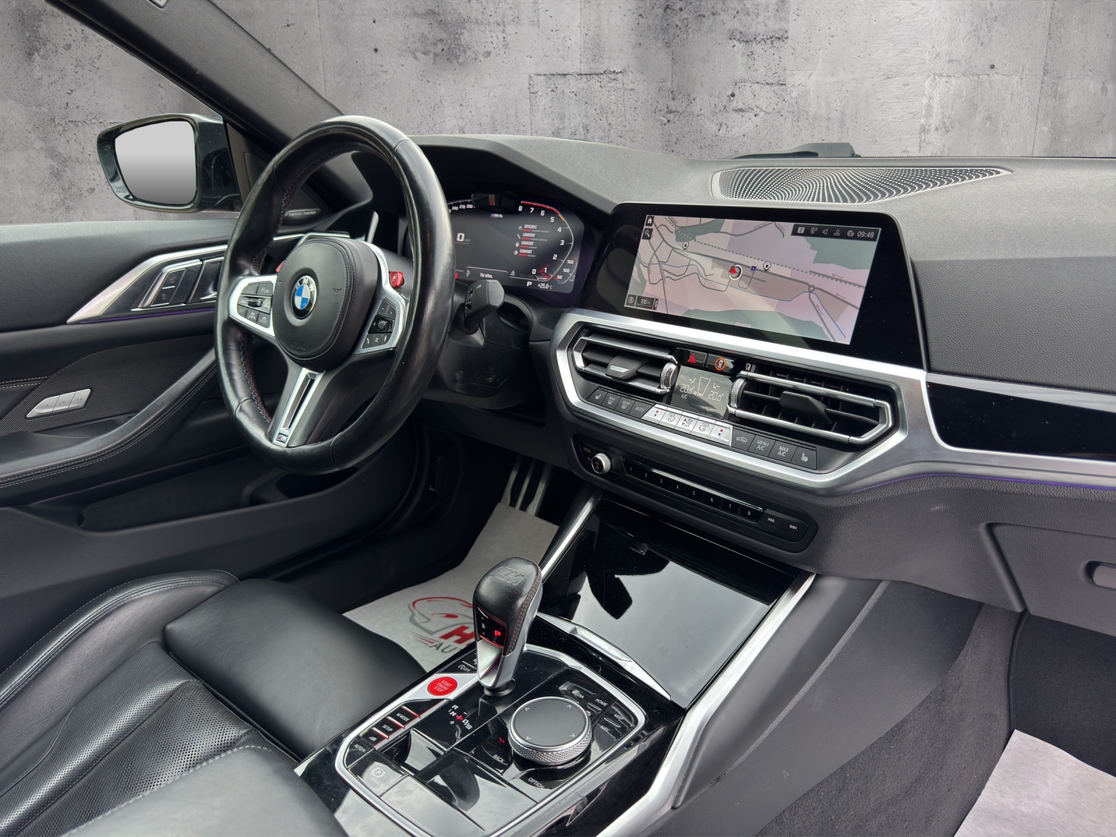 BMW M4 Coupé Competition M xDrive-image-12