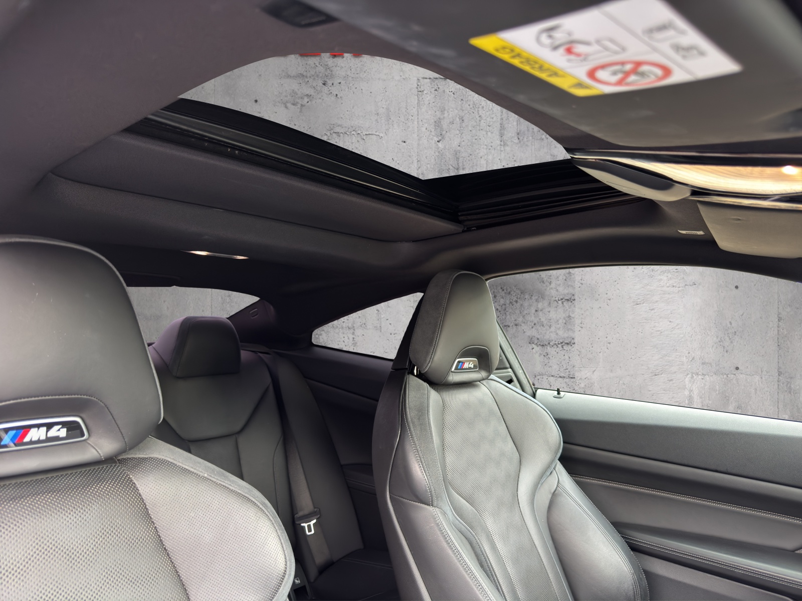 BMW M4 Coupé Competition M xDrive-image-14