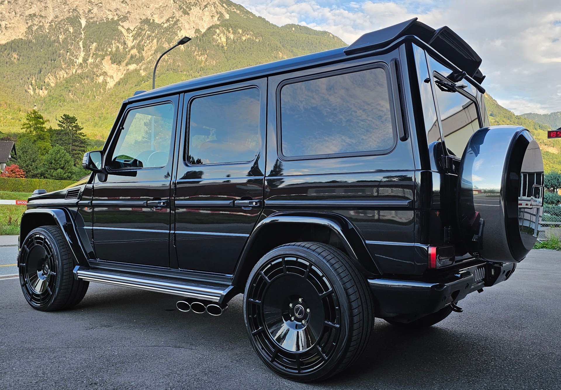 MERCEDES-BENZ MERCEDES-BENZ G 63 AMG 7G-Tronic-showroom-element-2