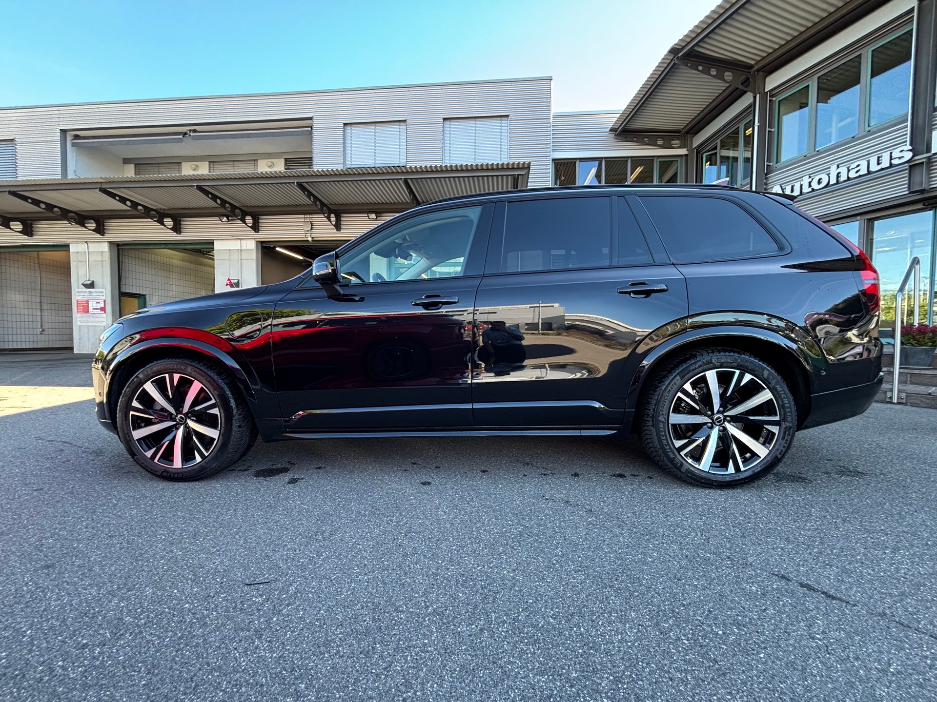 VOLVO XC90 T8 eAWD PluginHybrid Plus Dark Geartronic-showroom-element-2