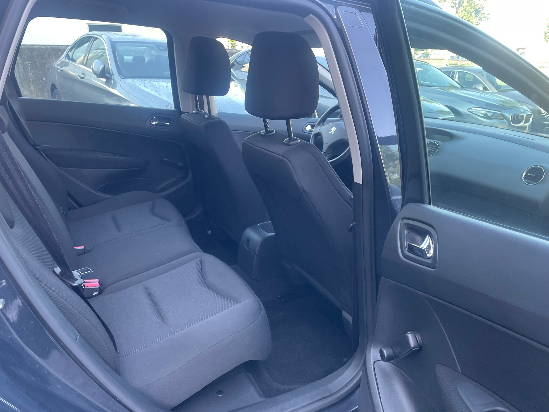 PEUGEOT 308-image-8