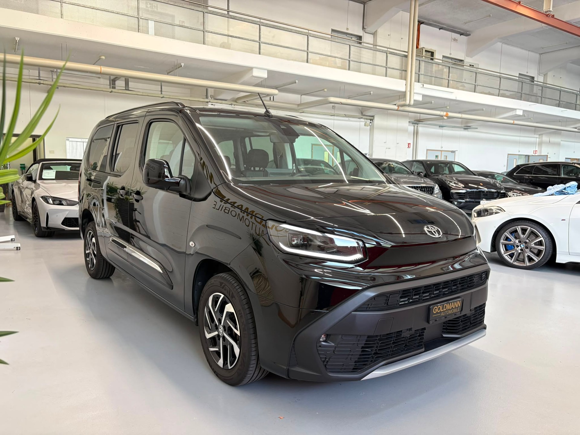 TOYOTA Proace City Verso 1.5 Style Long-showroom-element-2